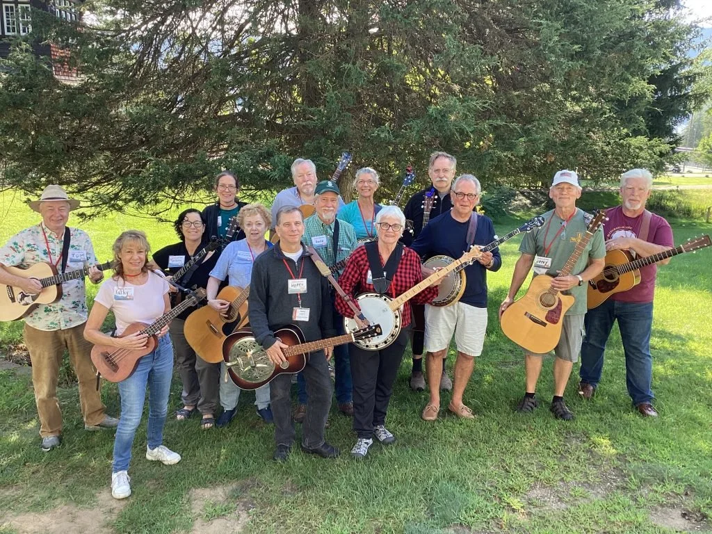 BLUEGRASS JAM ON THE GARDEN STAGE, MONDAY JANUARY 19 FROM 5 TO 7PM, FREE!
