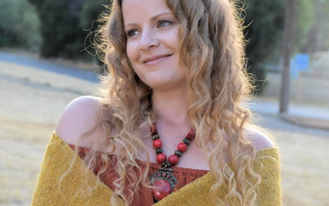 ALICE WALLACE With MIGHTY MIKE SCHERMER, WEDNESDAY JUNE 3 From 5:30 to 7:30pm, FREE SHOW on the GARDEN STAGE!