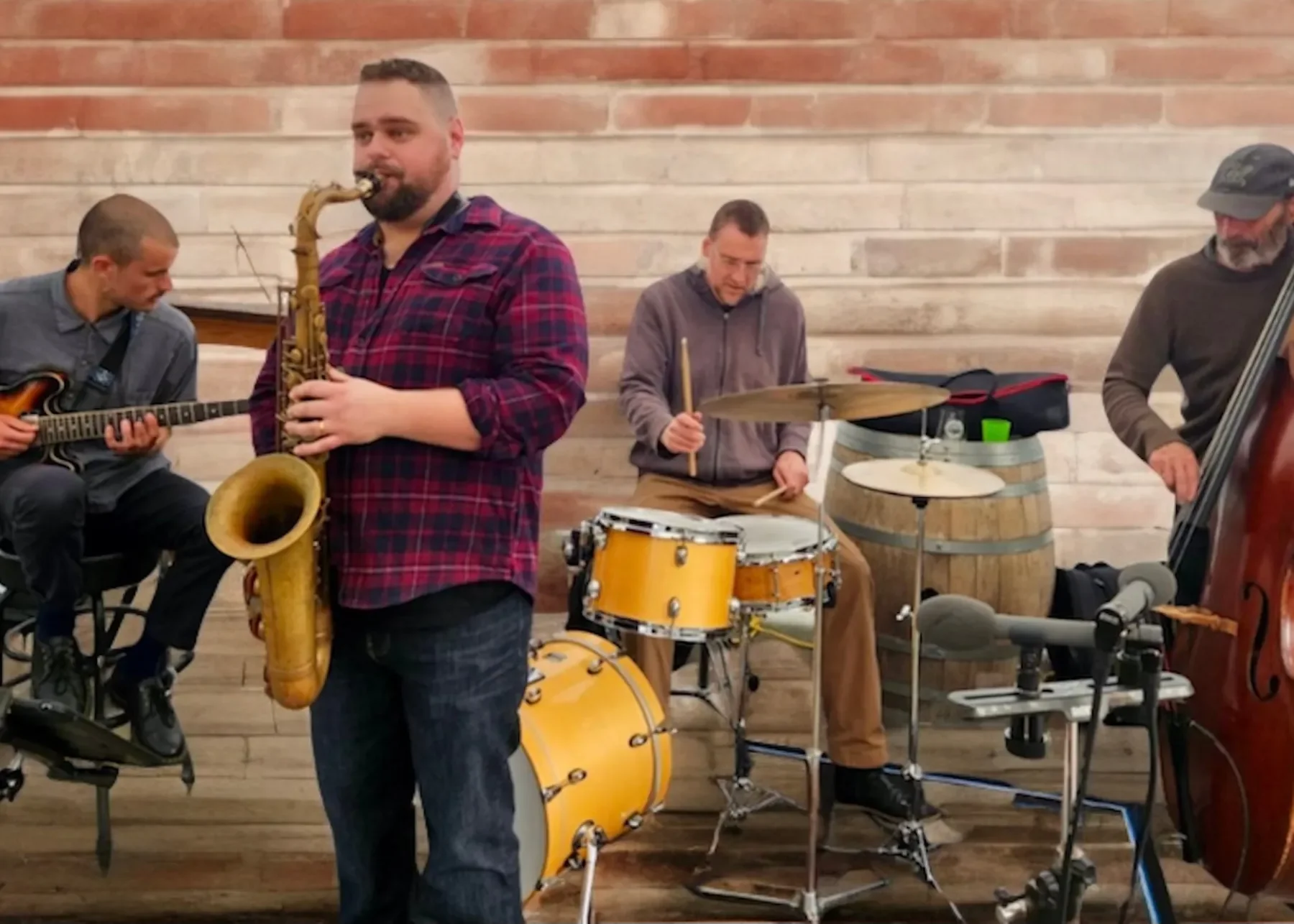 DEATH AND SAXES JAZZ BAND, THURSDAY APRIL 9 FROM 5:30 TO 7:30PM, FREE SHOW ON THE GARDEN STAGE!