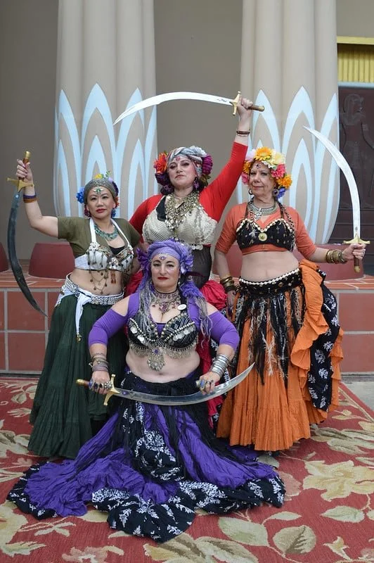 BELLYDANCE SHIMMY MOB COMMUNITY SHOWCASE, SATURDAY AUGUST 1, @3 TO 5PM IN THE GARDEN. FREE EVENT!