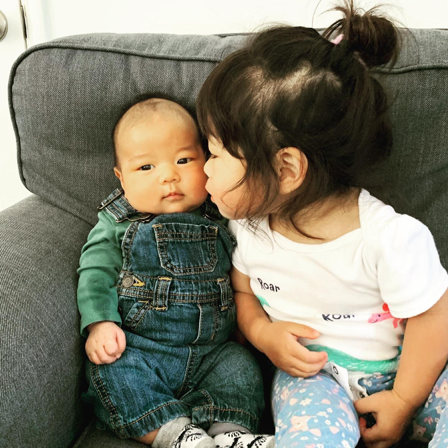 Nothing like sisterly love to fill your cuddle cup. #2under2 #siblinglove❤️ #kissandcuddles