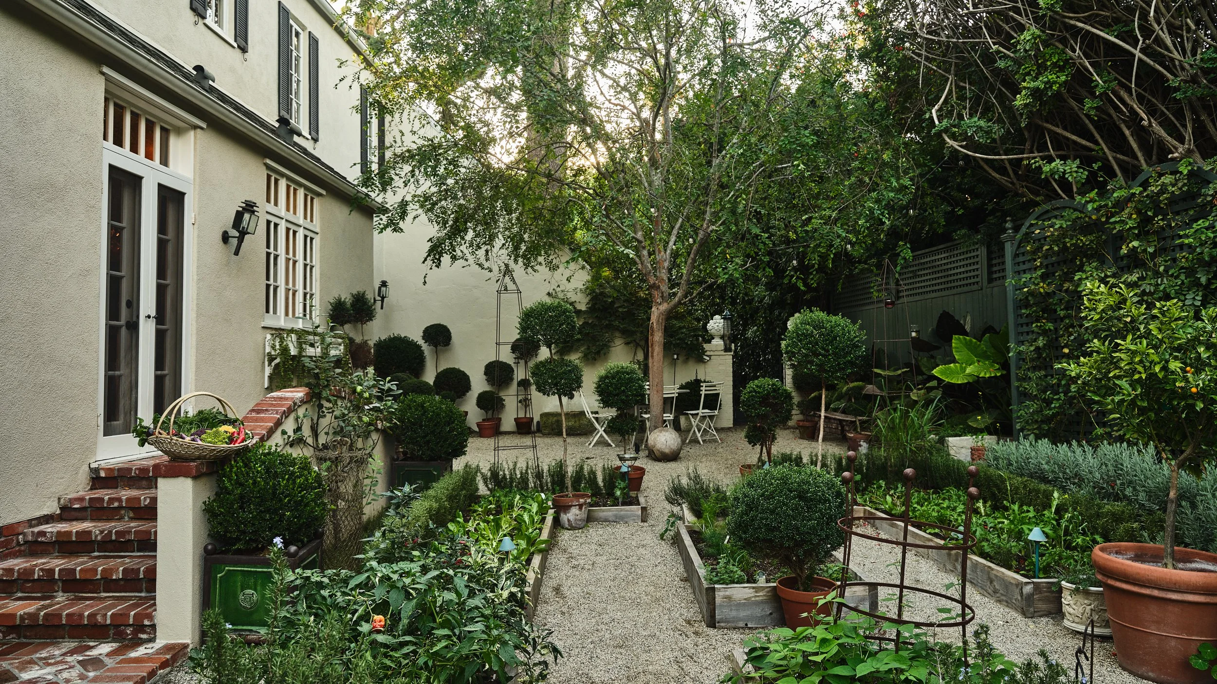 130 N Bristol31260.jpg