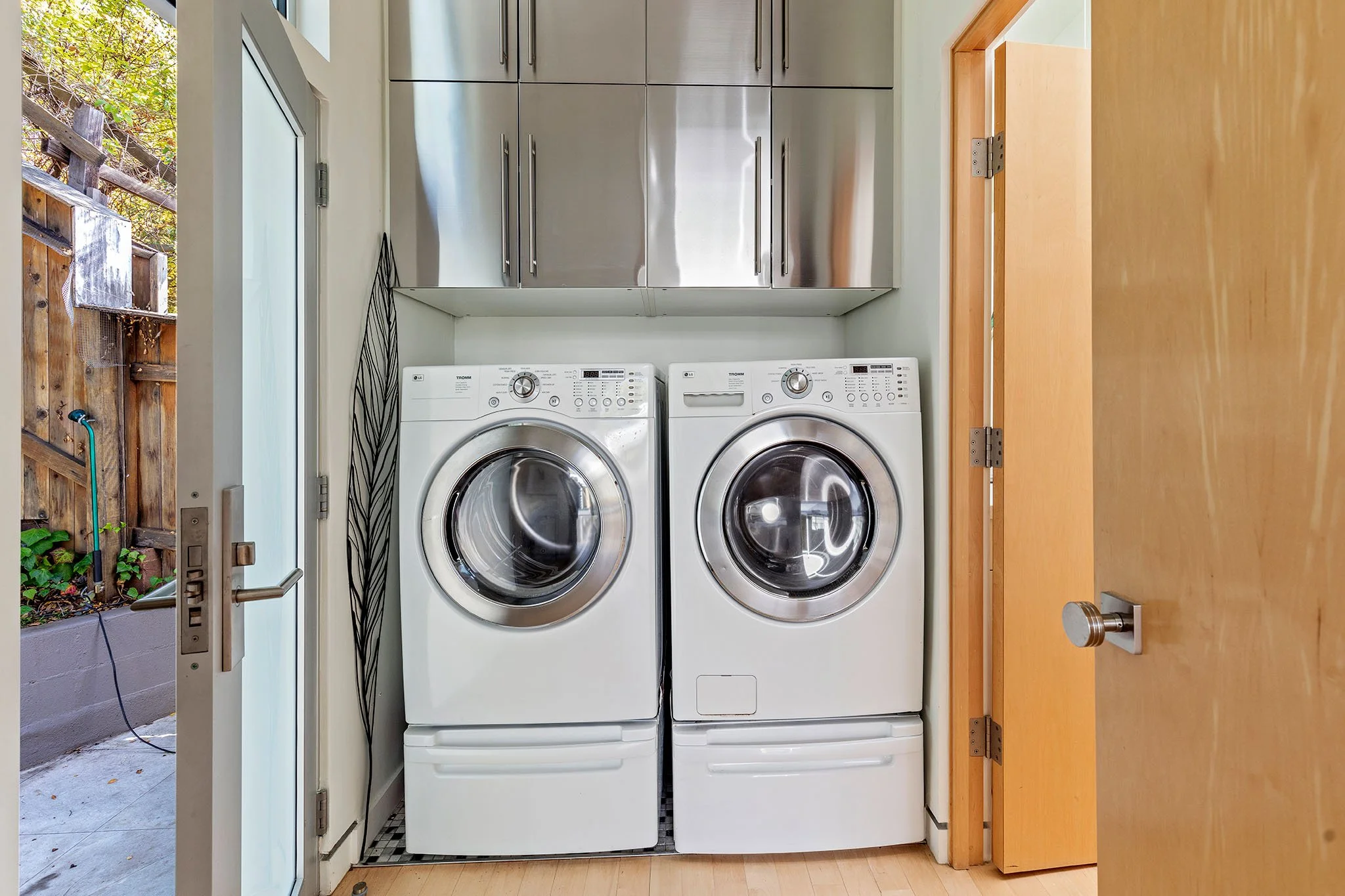 17-kenter396n-laundry.jpg