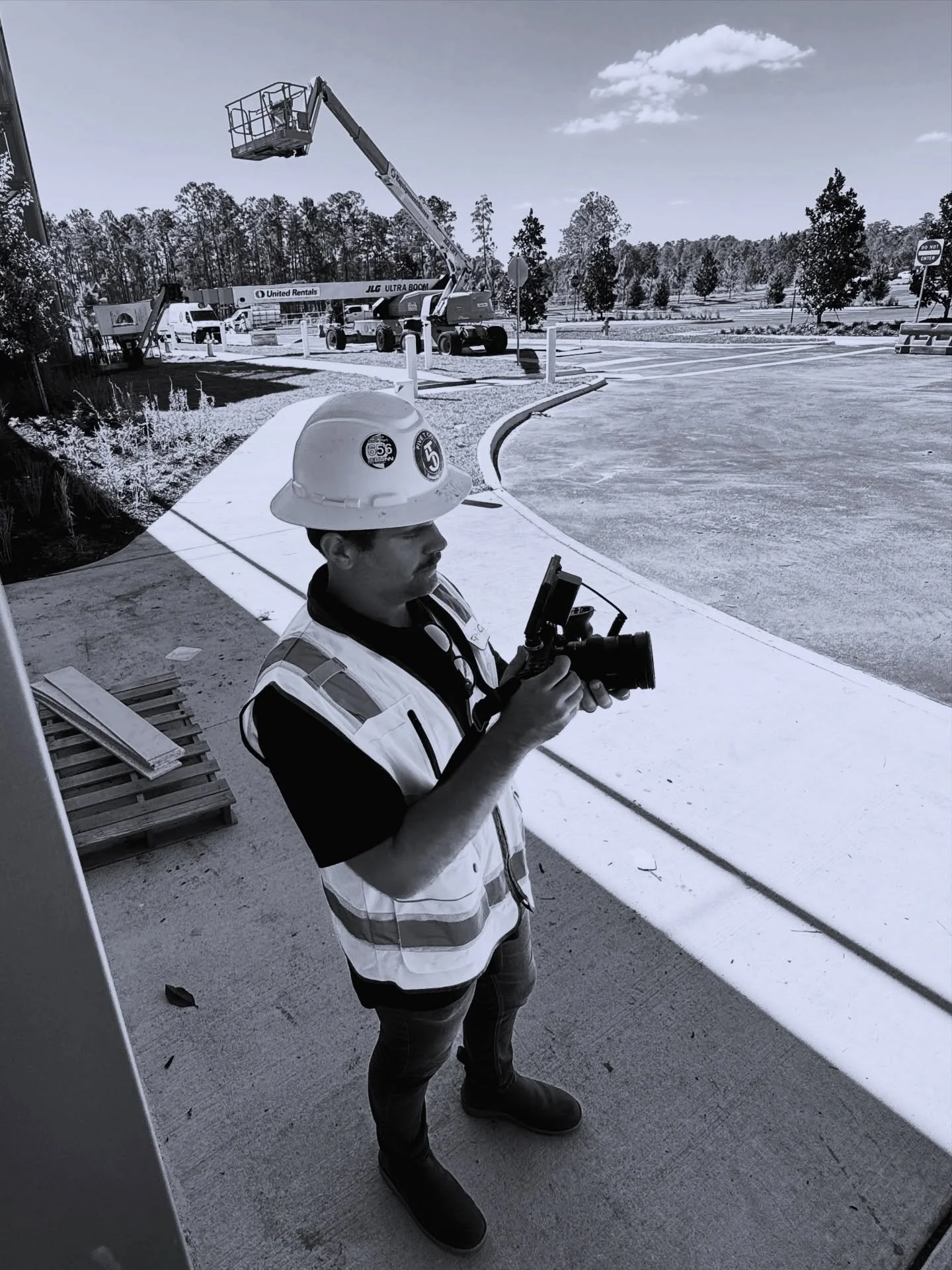 Another great content day with @fivetco 🚧 skilled craftsmen working on some truly amazing projects. Give them a follow! 
&bull;
#sarasota #tampa #florida #srq #marketing #sarasotavideographer #videomarketingflorida #commercialconstruction #architect