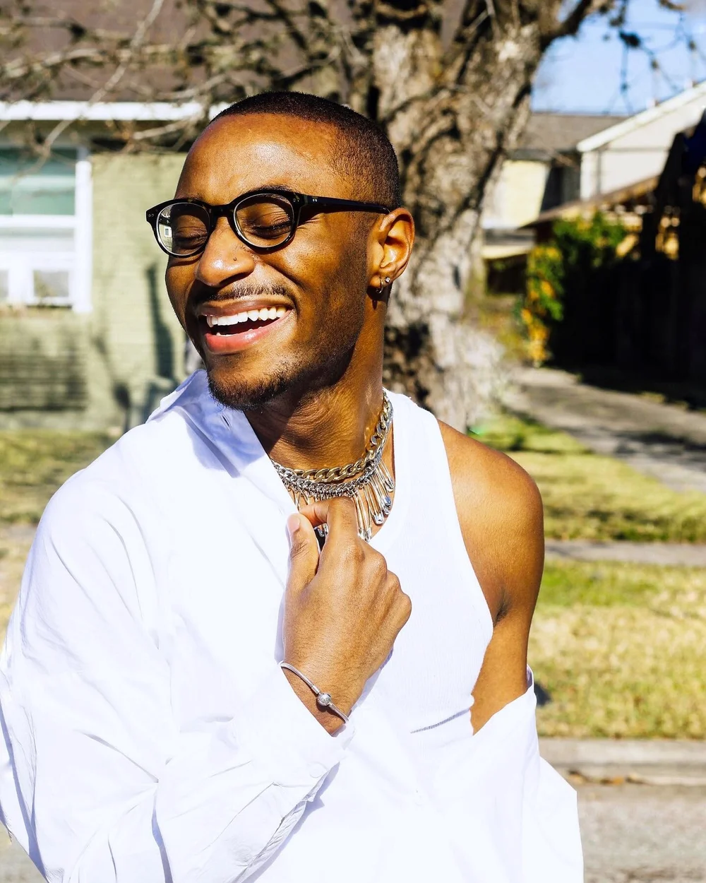 Be yourself and trust that that&rsquo;s enough🤷🏾&zwj;♂️😆🤓✨ #discountglassesambassador 
&bull;
&bull;
&bull;
&bull;
&bull;
📸: Keith West @keith.west_ 
Editing &amp; Creative Direction by: Brandon N. Baker @sirbrandonnicholas 
&bull;
&bull;
&bull;