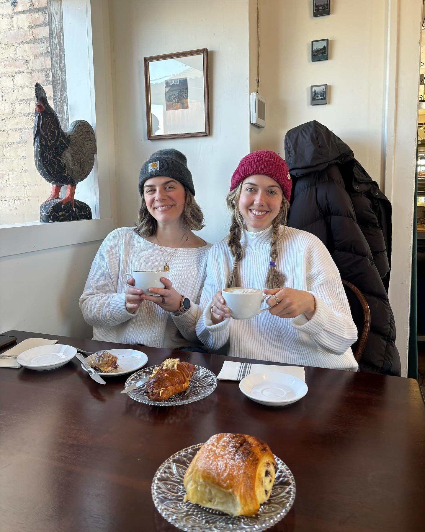 So long, winter! 👋🏻 Will miss meeting up in cozy coffee houses over fresh pastries and hot lattes. Also why do @_kfr and @madsjune look like sisters here?!