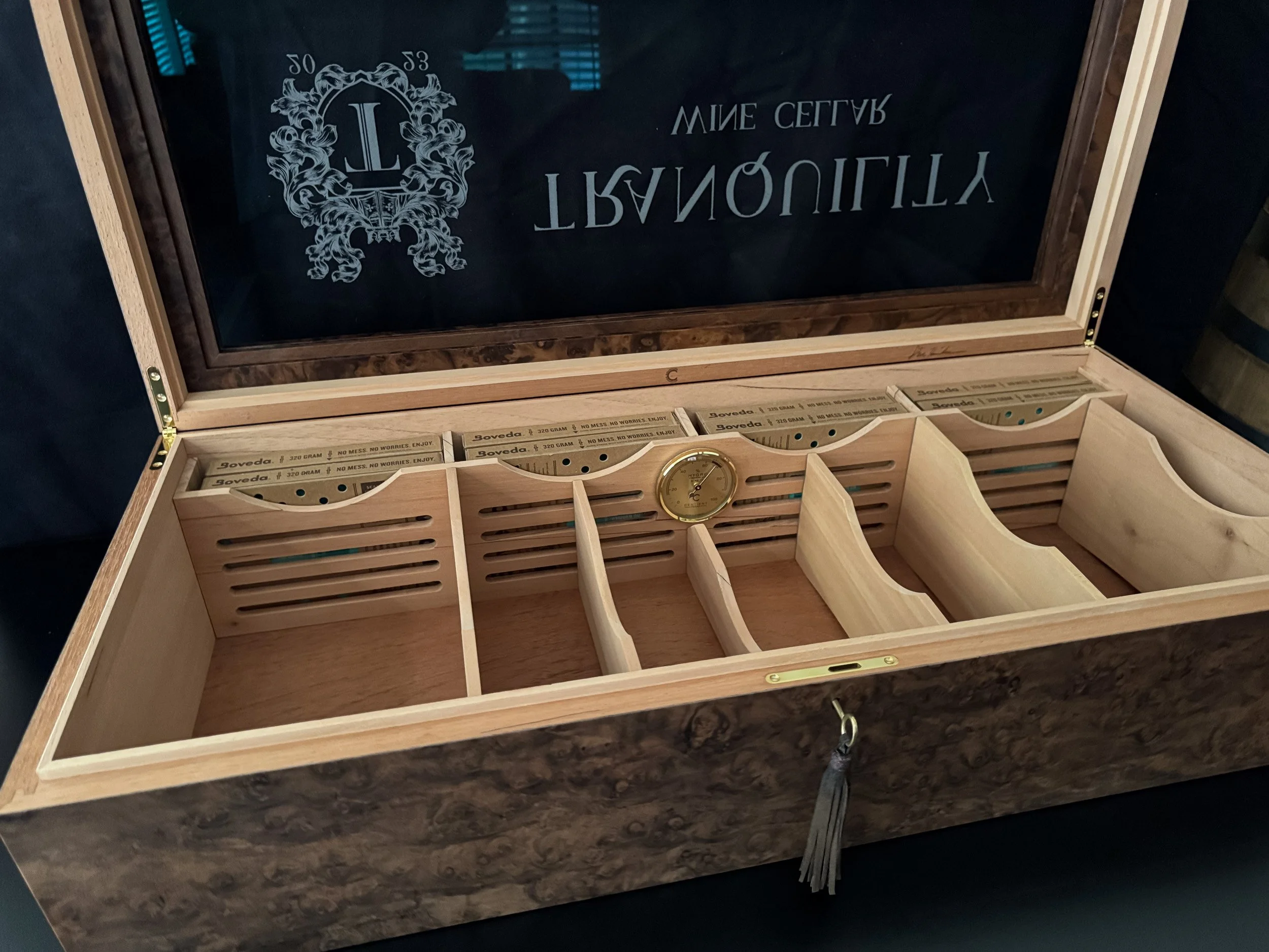 centient-luxury-walnut-burl-museum-glass-humidor-interior-hygrometer-boveda.jpg