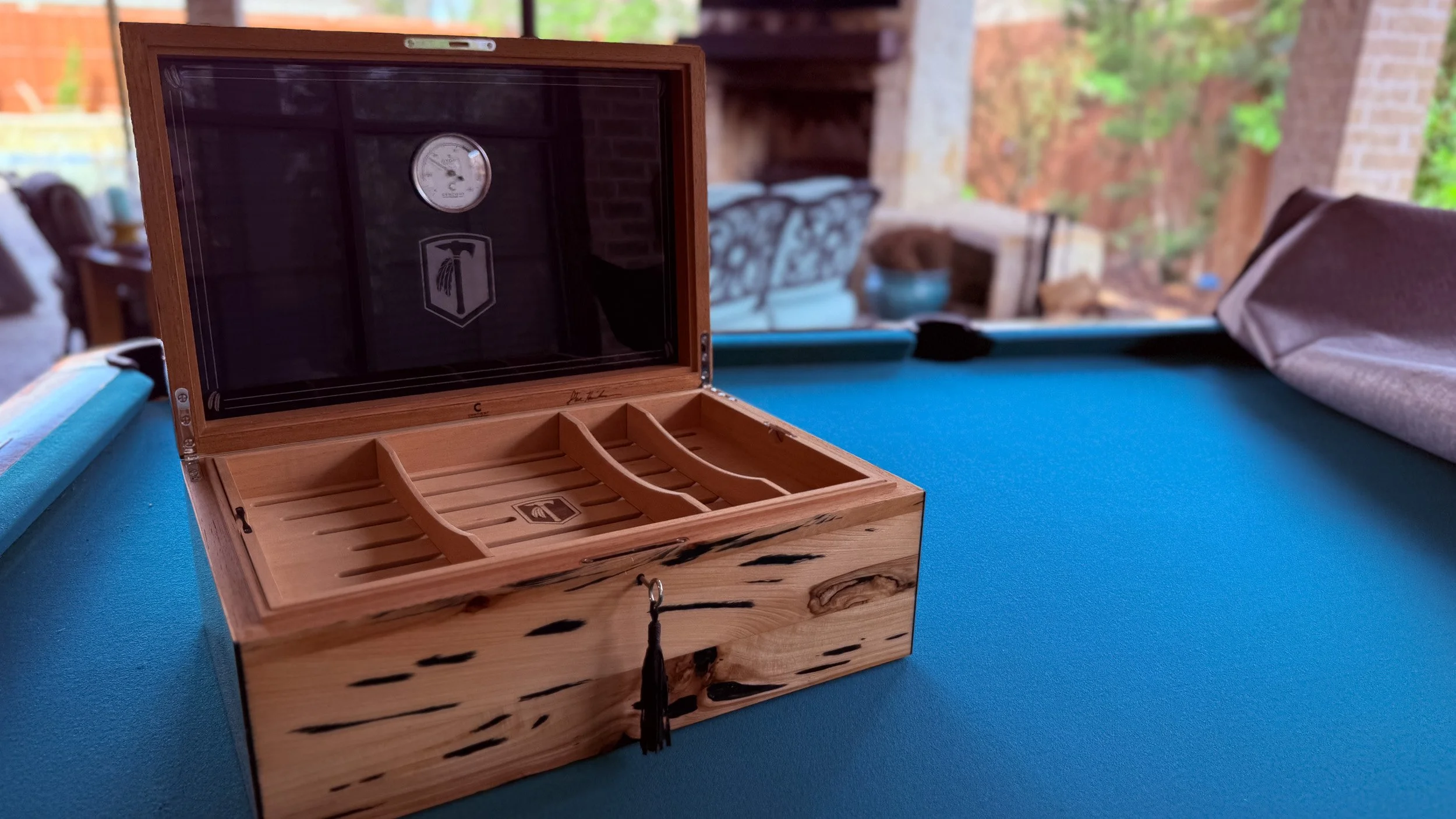 centient-luxury-pecky-cypress-humidor-open-interior-front.jpg