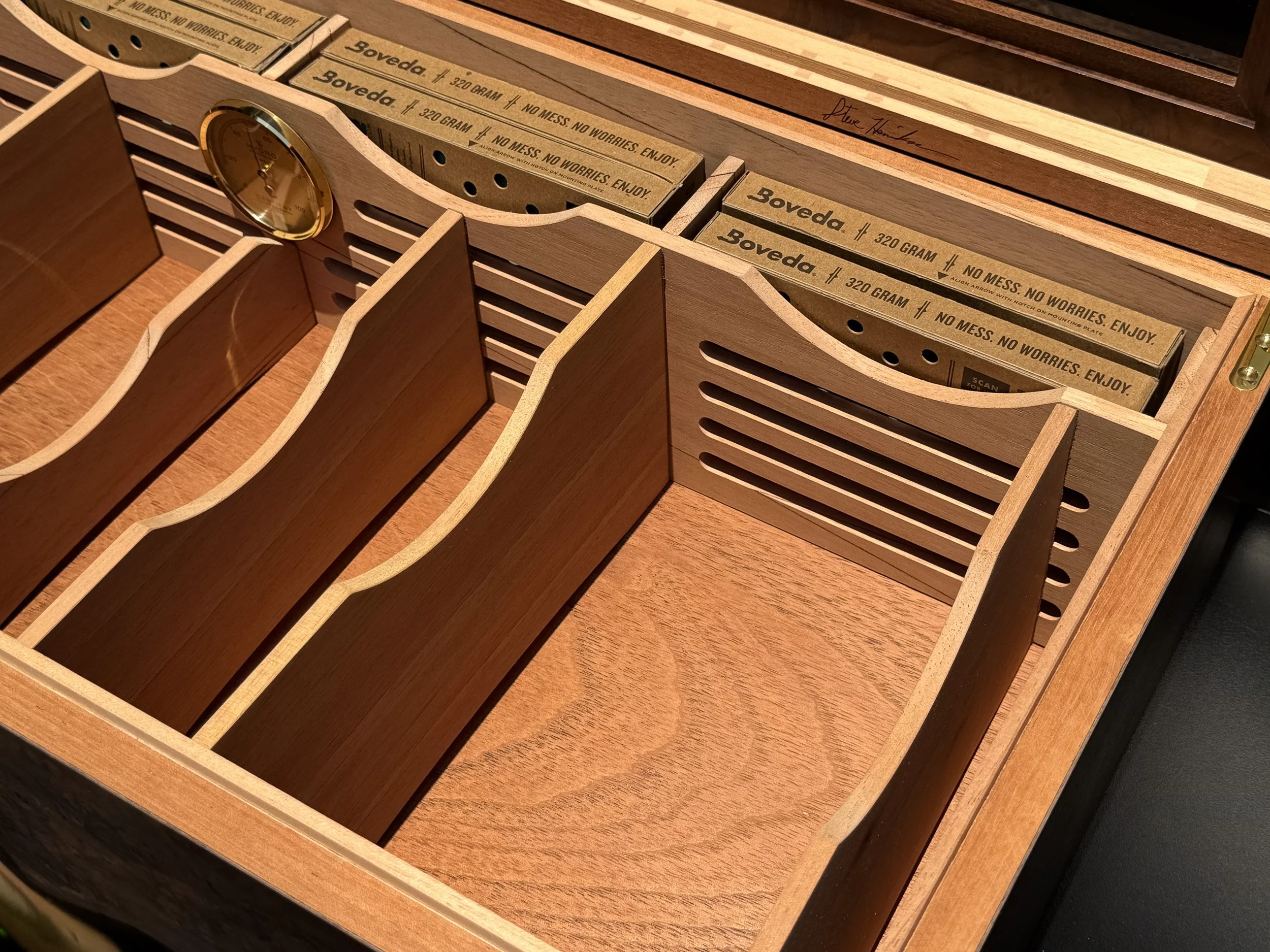 centient-luxury-walnut-burl-museum-glass-humidor-interior-boveda-trays-hygrometer.jpg