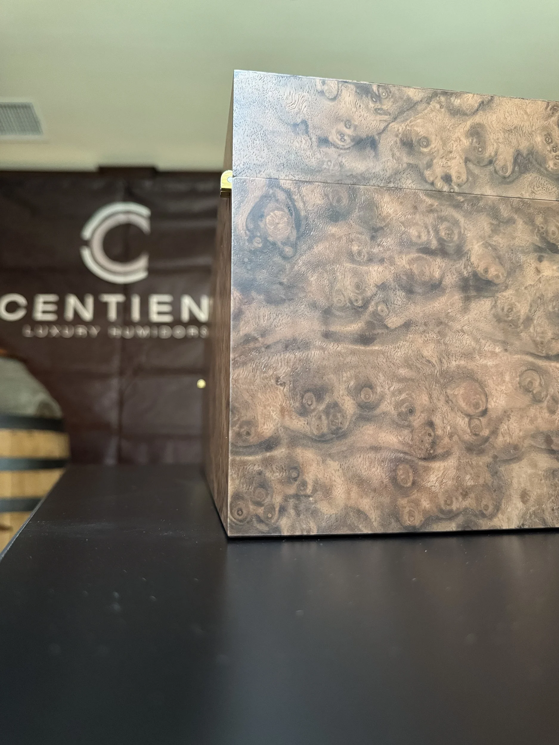 centient-luxury-walnut-burl-museum-glass-humidor-side-panel.jpg