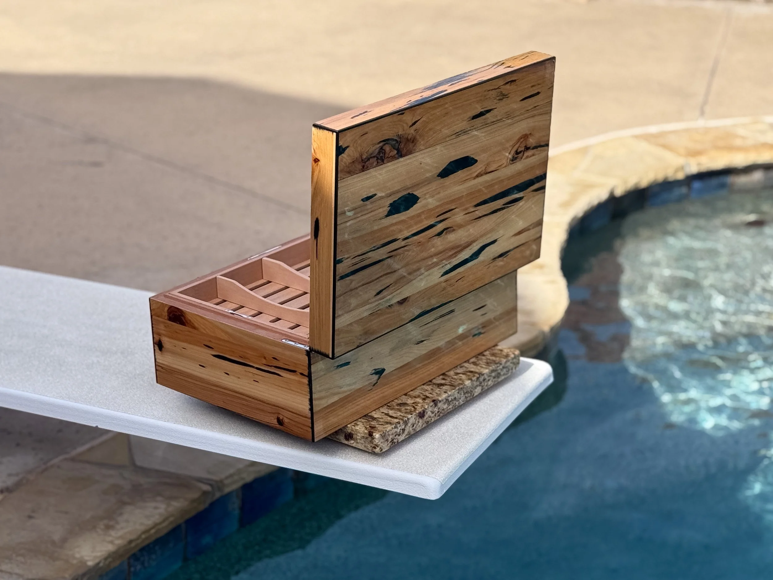 centient-luxury-pecky-cypress-humidor-open-back.jpg