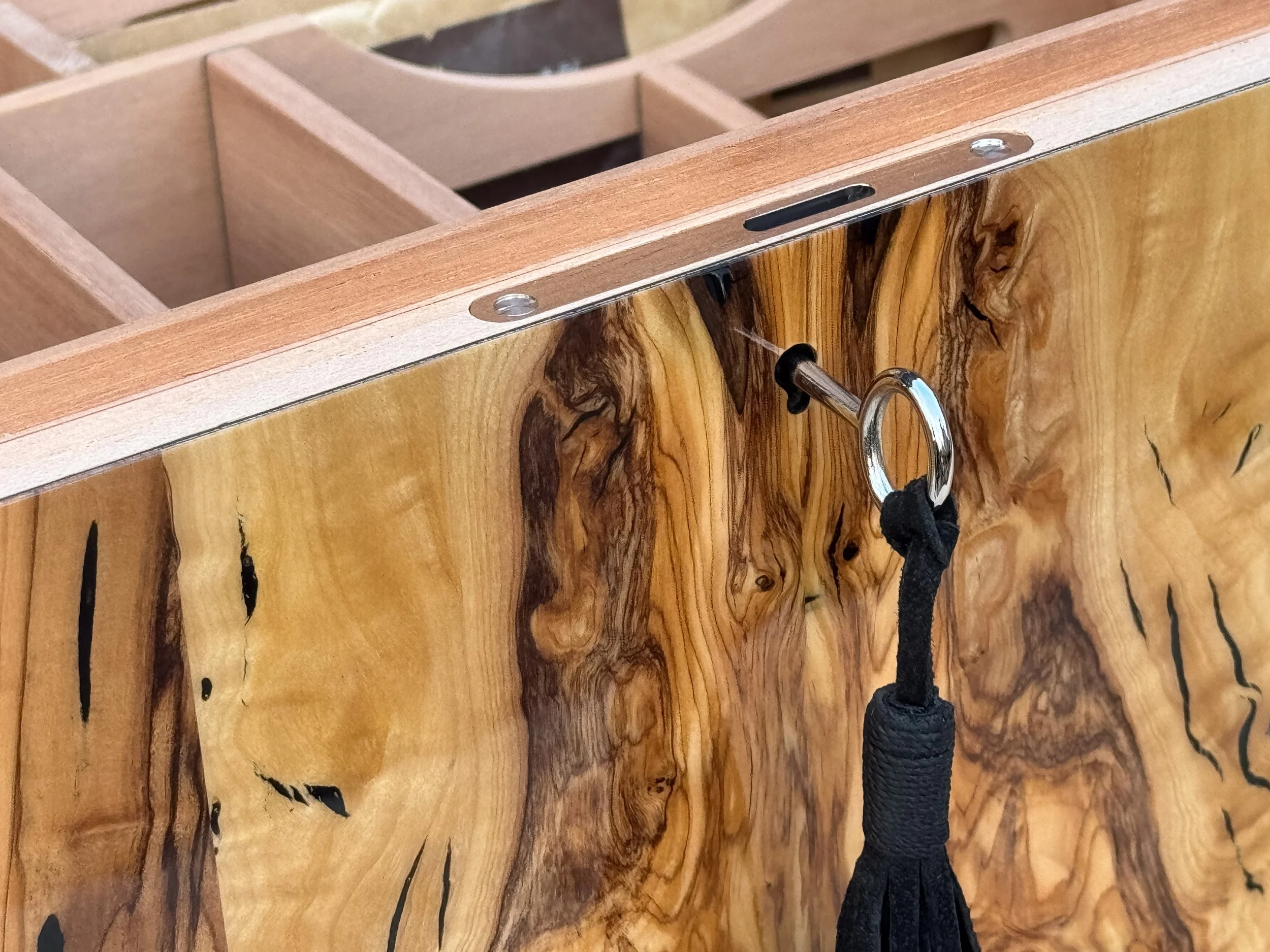 centient-luxury-bethlehem-olivewood-humidor-key-tassel-box-lock.jpg