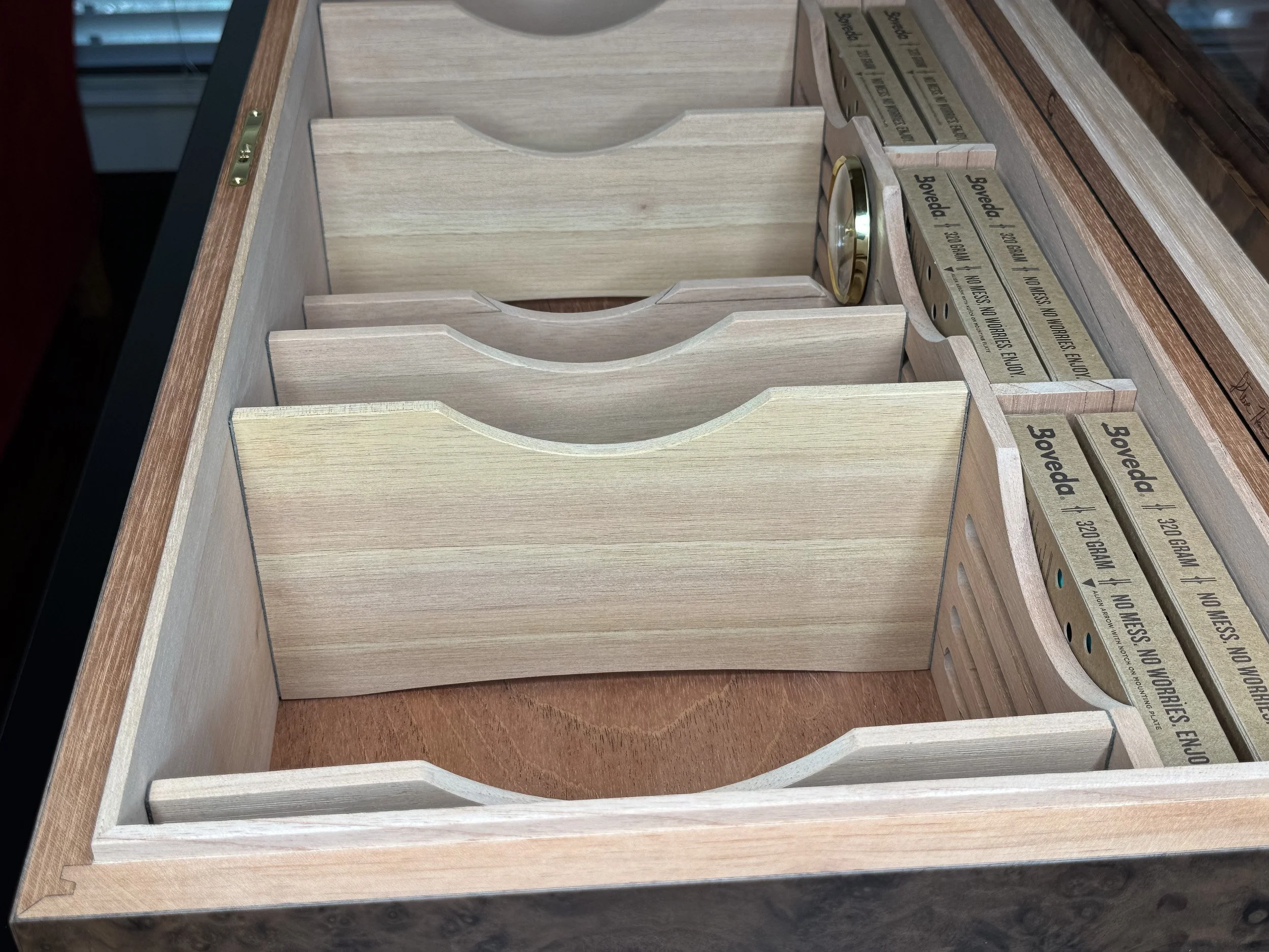 centient-luxury-walnut-burl-humidor-right-side-view.jpg