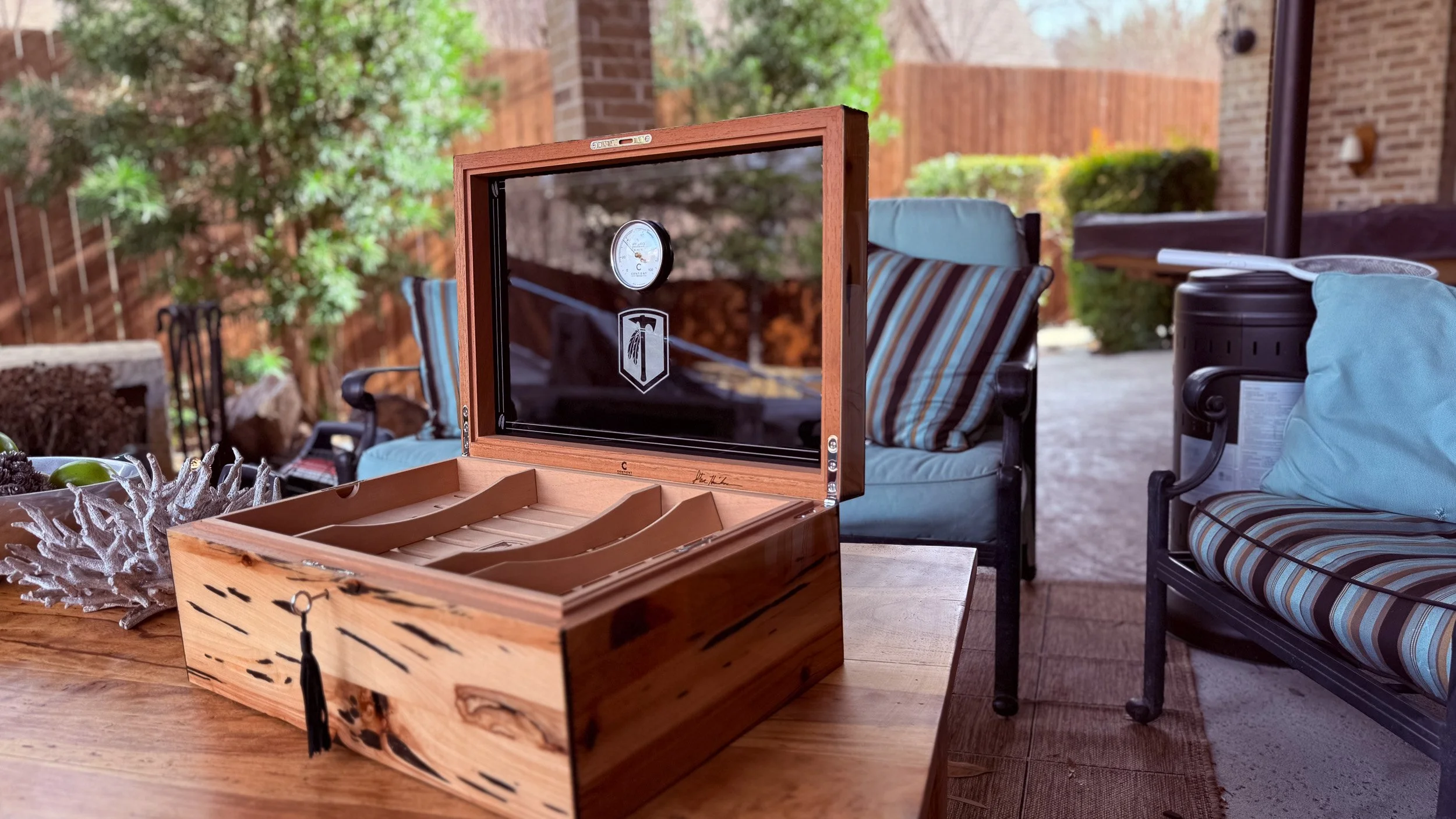 centient-luxury-pecky-cypress-humidor-open-patio.jpg
