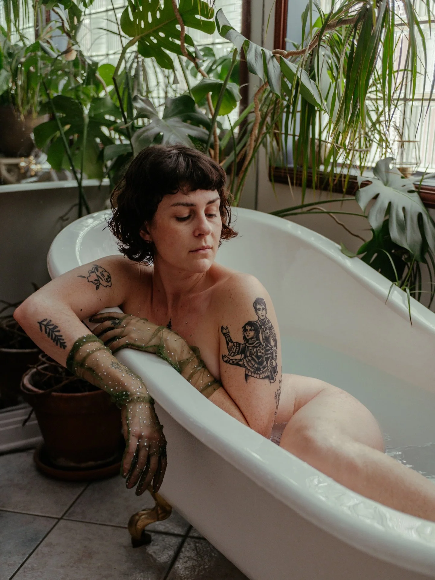 Beautiful home boudoir session with @daniarioux 💌

#montrealphotographer #mtlphotographer #mtlmodel #boudoirphotographer