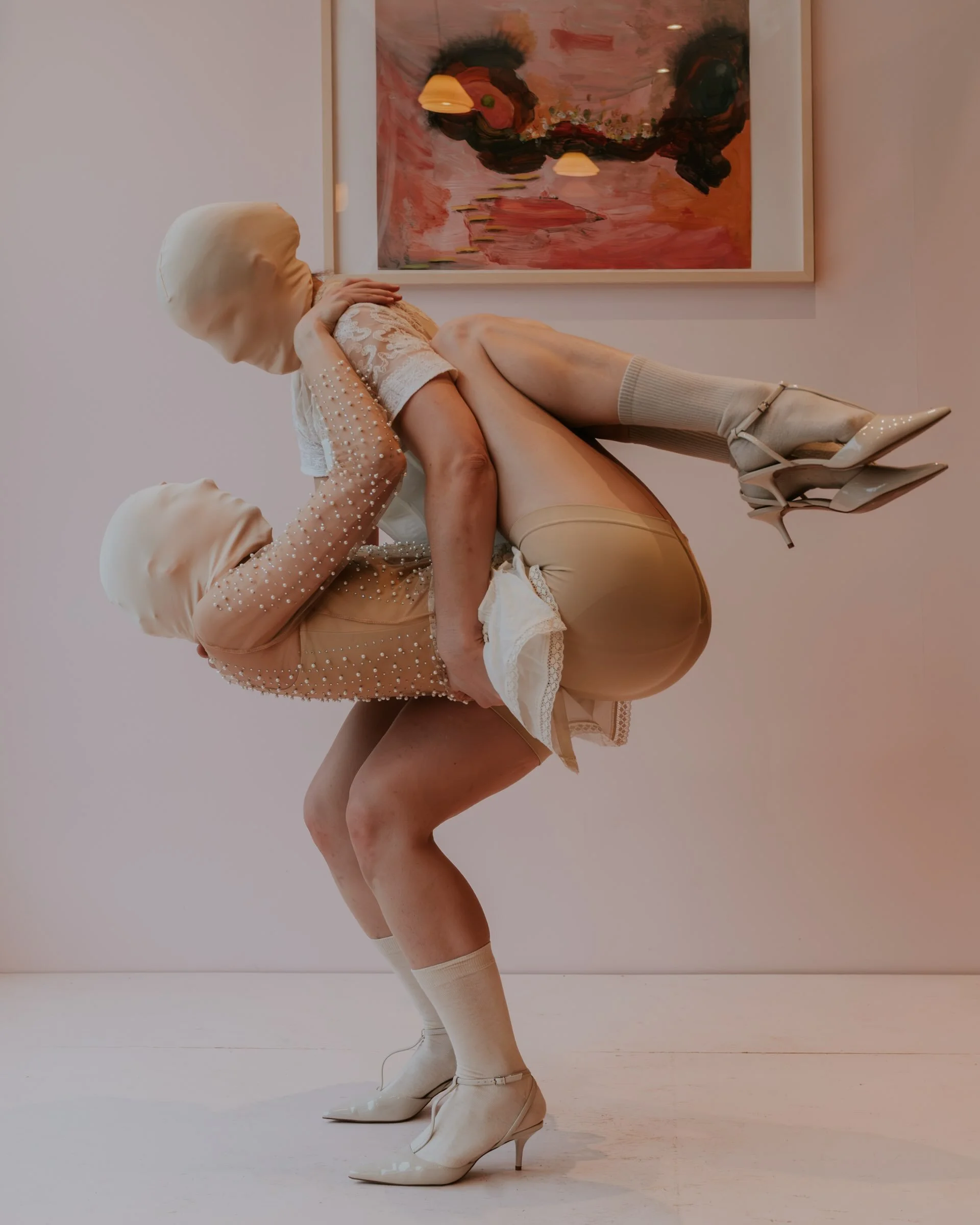 Photos for &ldquo;Minuit Portant&rdquo; by @jhoanna_simon 
-
Minuit Portant - Who do our gestures belong to?

&ldquo;Minuit Portant explores movements we learn early on: smiling, serving, restraining ourselves, meeting expectations. Blending contempo