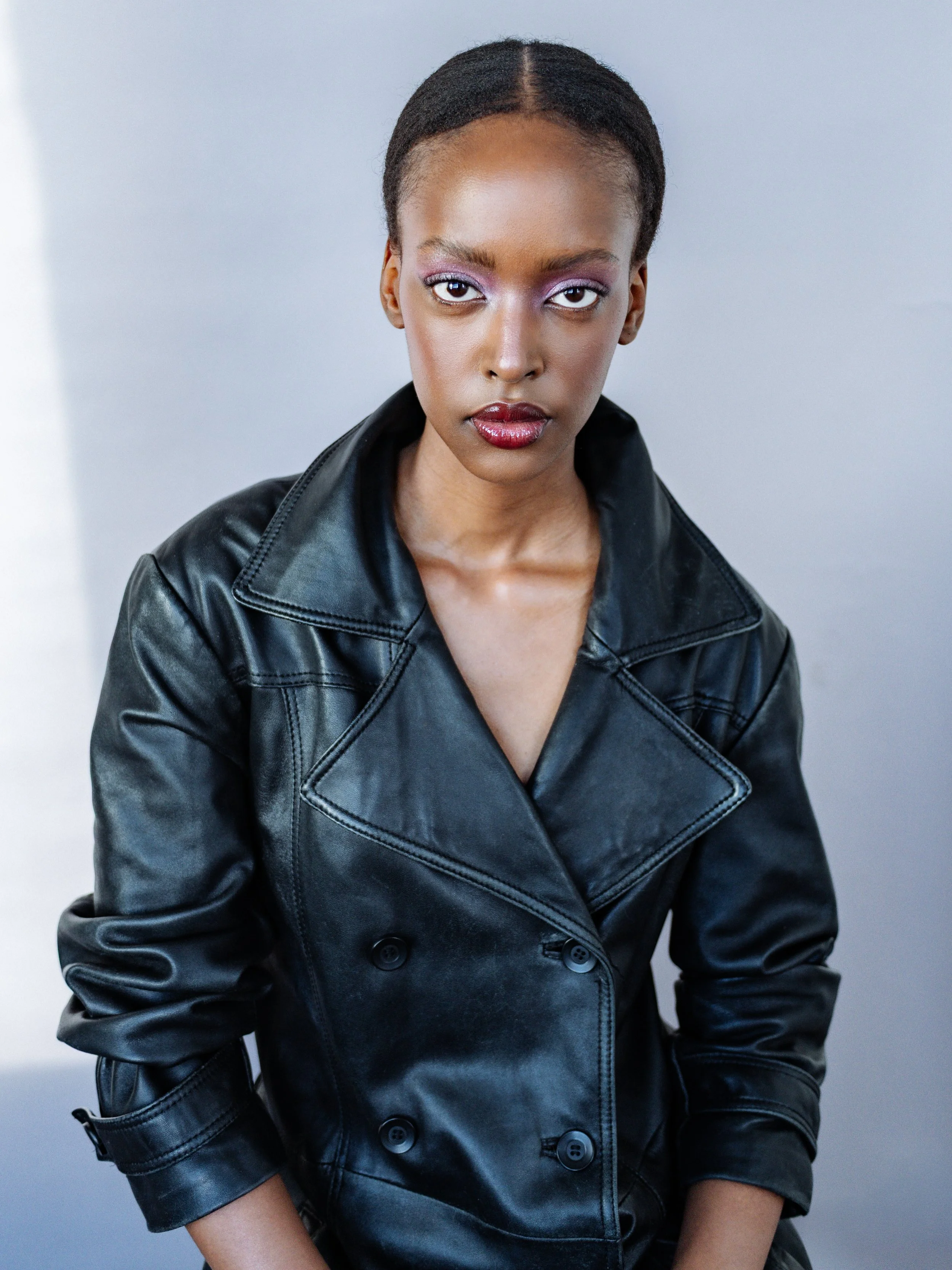 Creative with an incredible team from last year.🖤

Model: @ariella.irebe 
Agency: @dulcedomodels 
MUA: @blondeacroquer 
Photographer: @hannahcoveyphoto 
Lighting Assist: @mucho.gustavo 
Studio: @studio.shems 

#montrealphotographer #montrealmodel #m