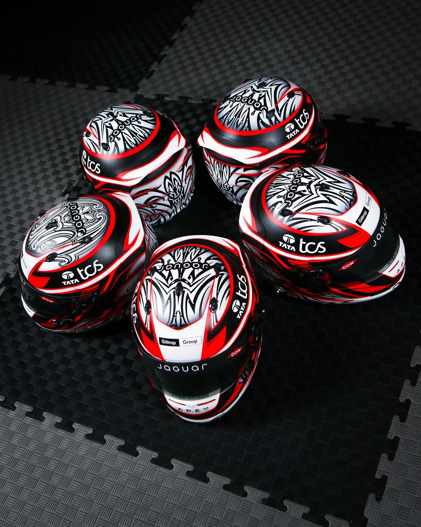 A very intense few weeks for me painting these 5 epic lids for @mitchevans_ &amp; @jaguarracing as the new season of Formula E kicks off soon 😄

Full matte finish and an update this year of more white just looks so so good 👌👌

#helmartdesign &bull