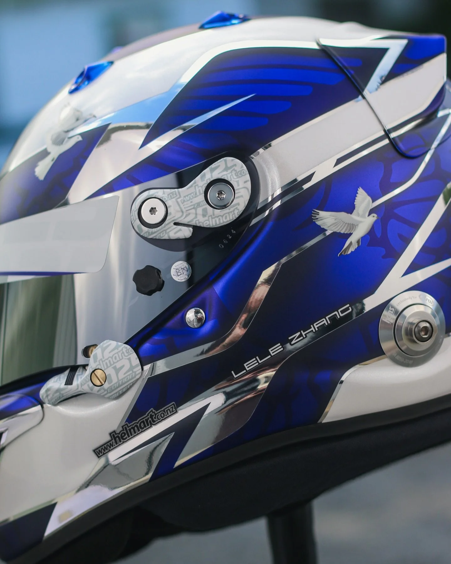 So sharp it could give you a paper cut 😮&zwj;💨

#helmartdesign &bull; #allaboutdetail &bull; #custompaint