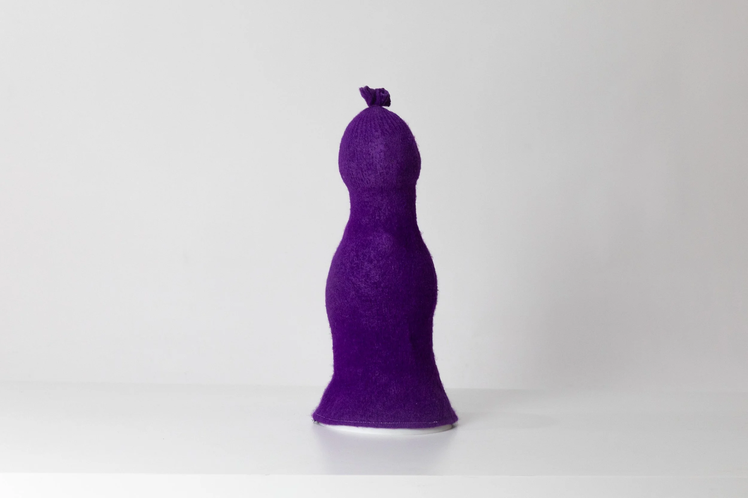 CaraHuato_GrapeBoubles_2025_KnitBioplastic_15.875cm _£375.jpg