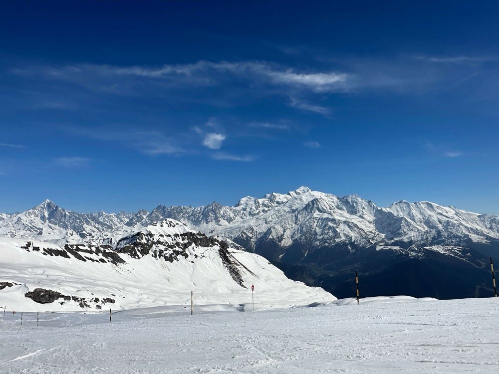 flaine-ski-resort-views-serpentine-run.JPG