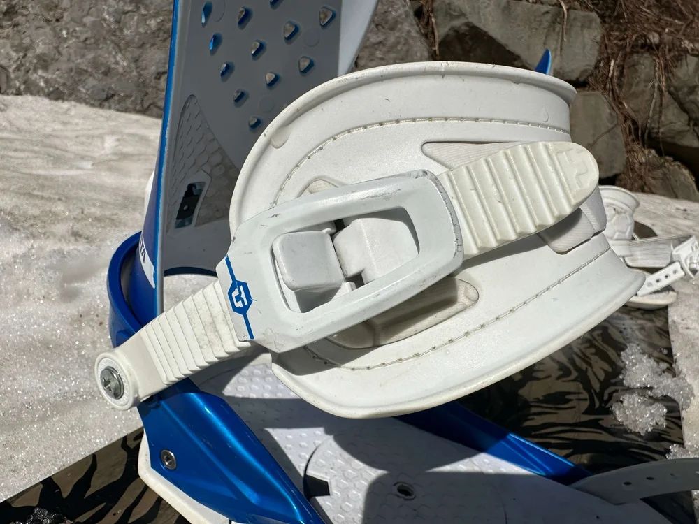 Union Strata Snowboard Bindings Review — Simon Jack Burgess
