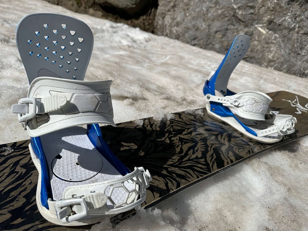 Union Strata Snowboard Bindings Review — Simon Jack Burgess