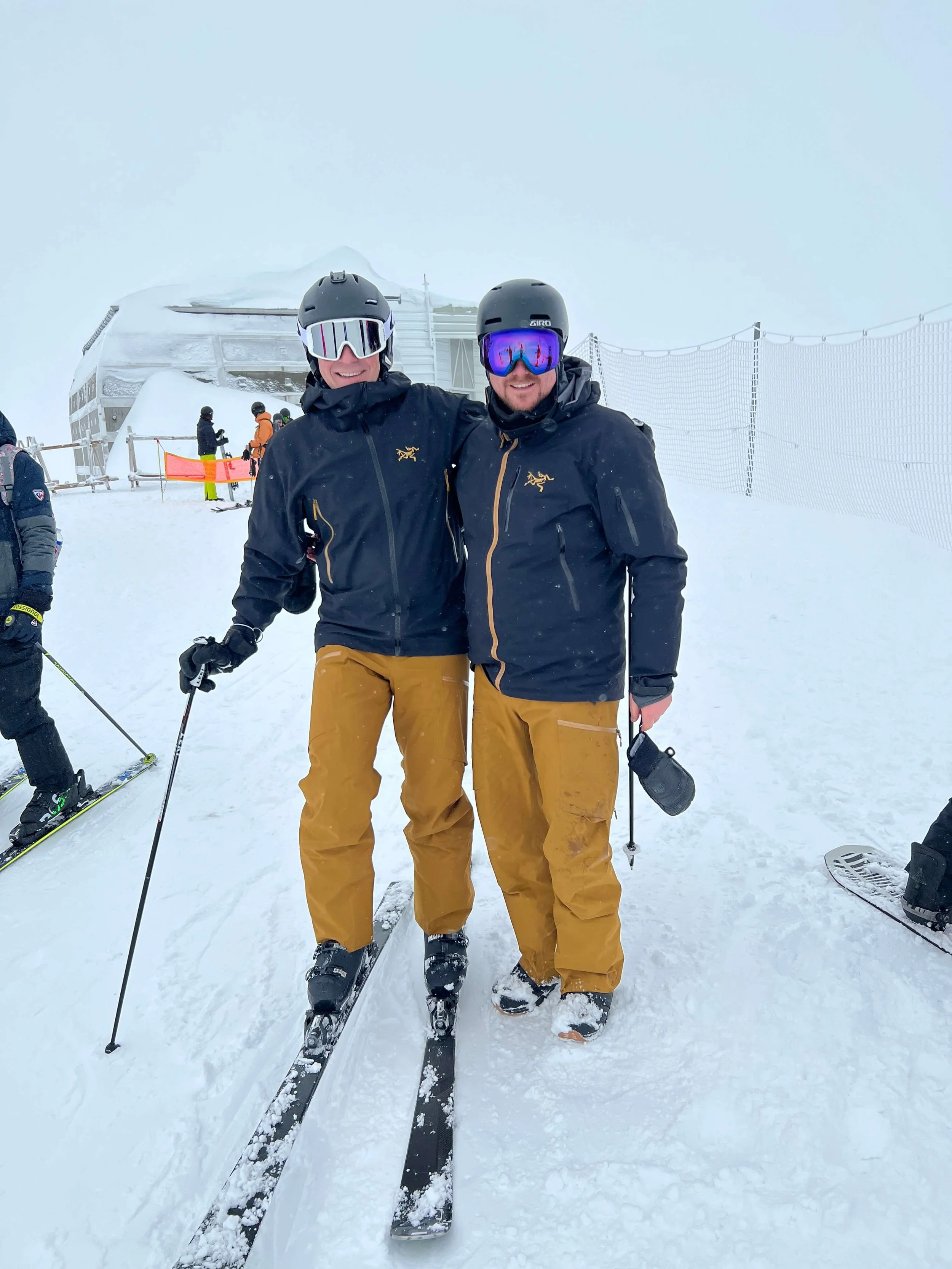 finding-my-ski-twin-val-thorens.JPG