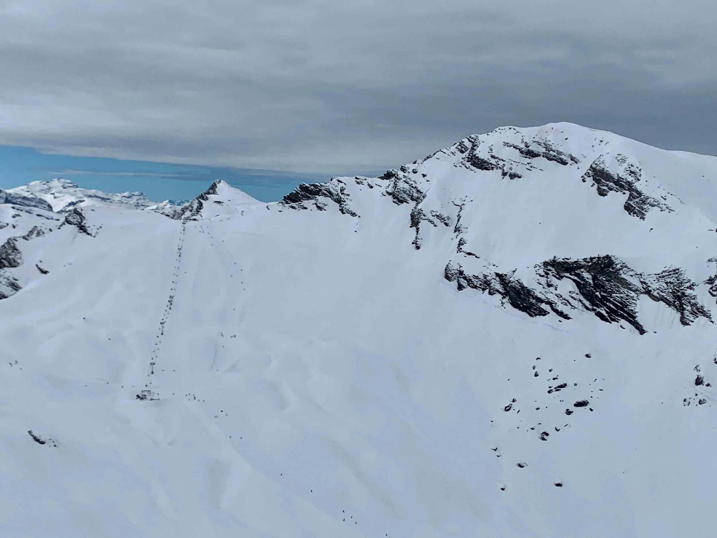 snowboarding-in-the-portes-du-soleil-france.JPG