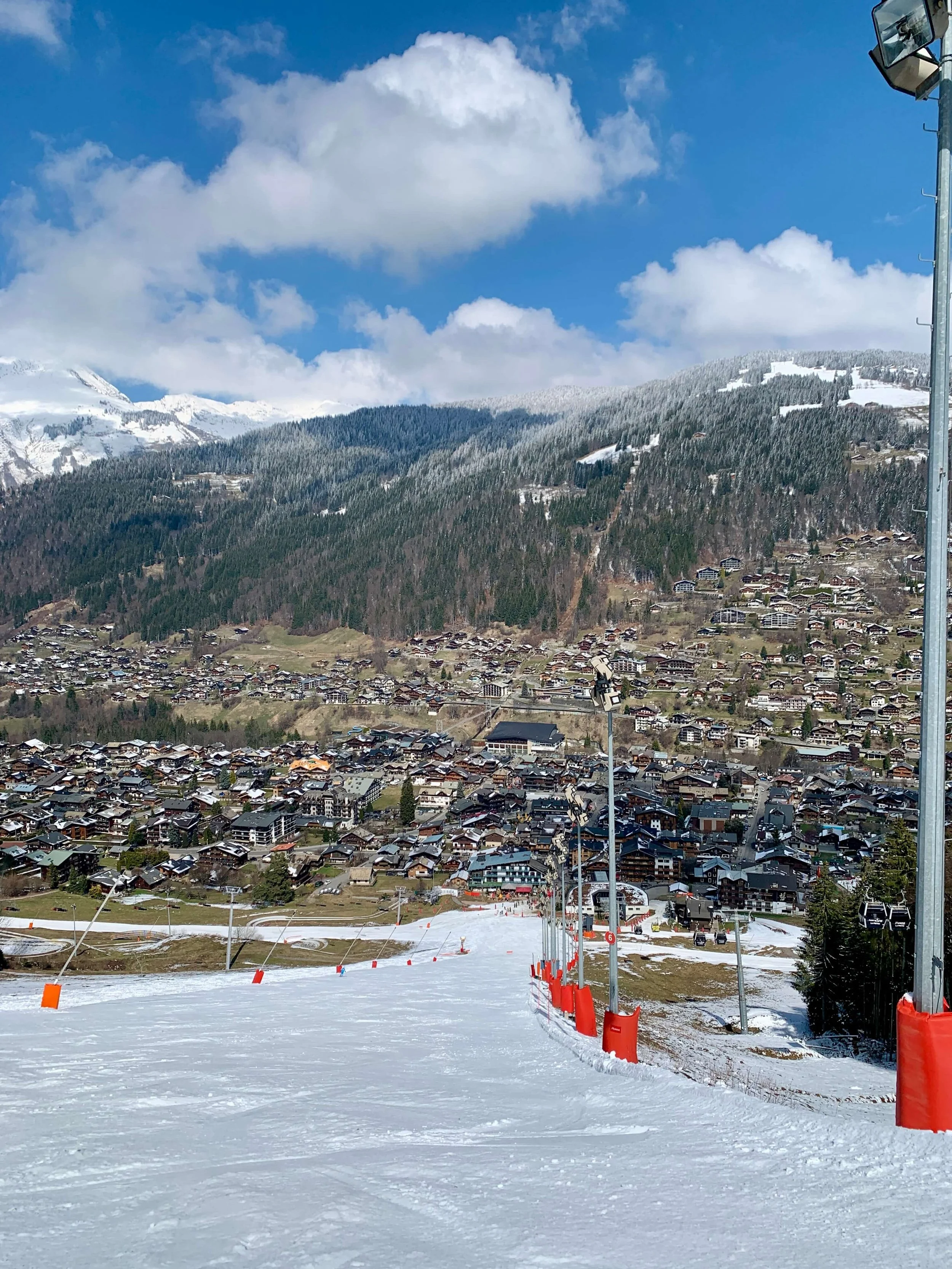 skiing-portes-du-soleil.JPG