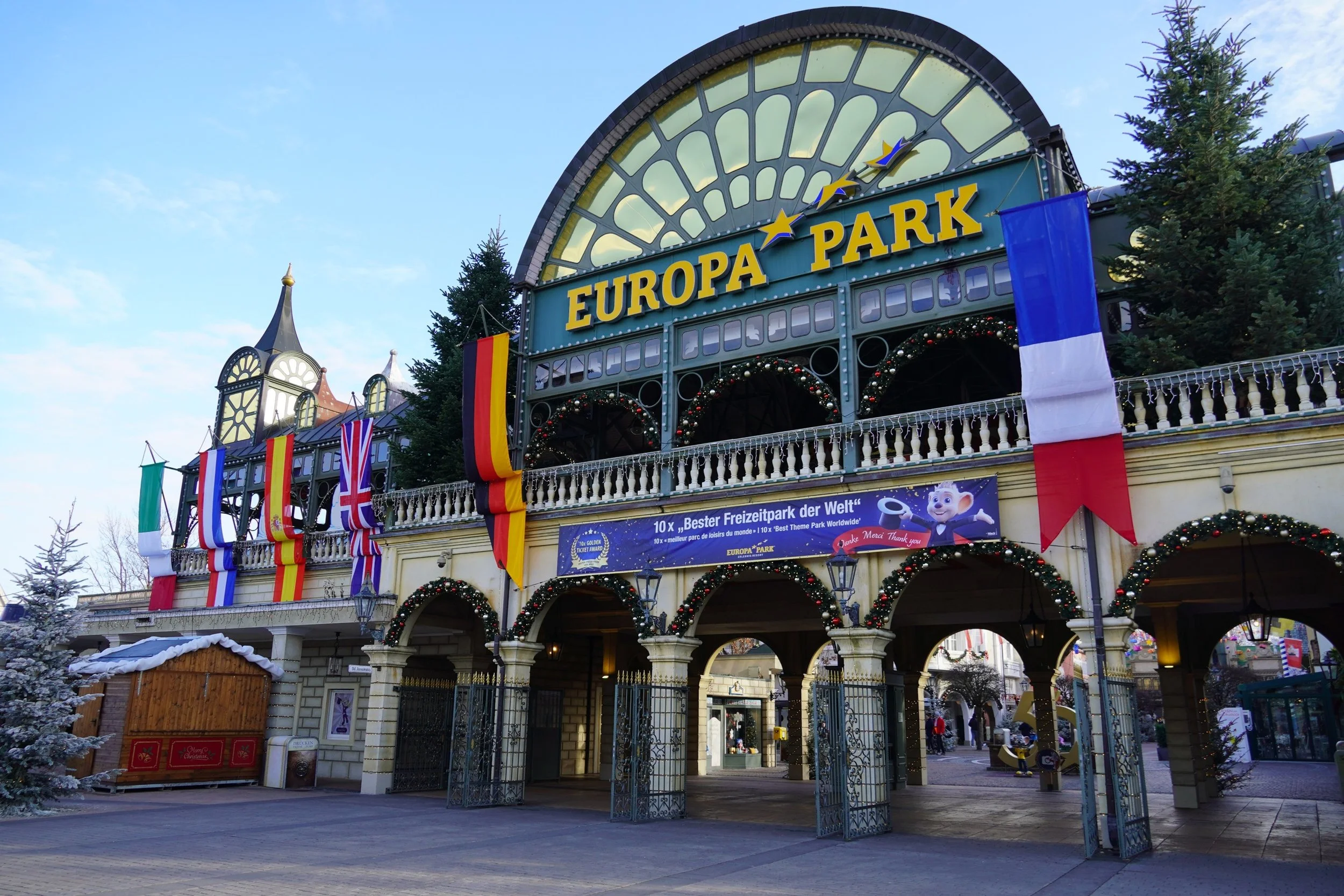 winter-europa-park-germany-entrance-d.JPG