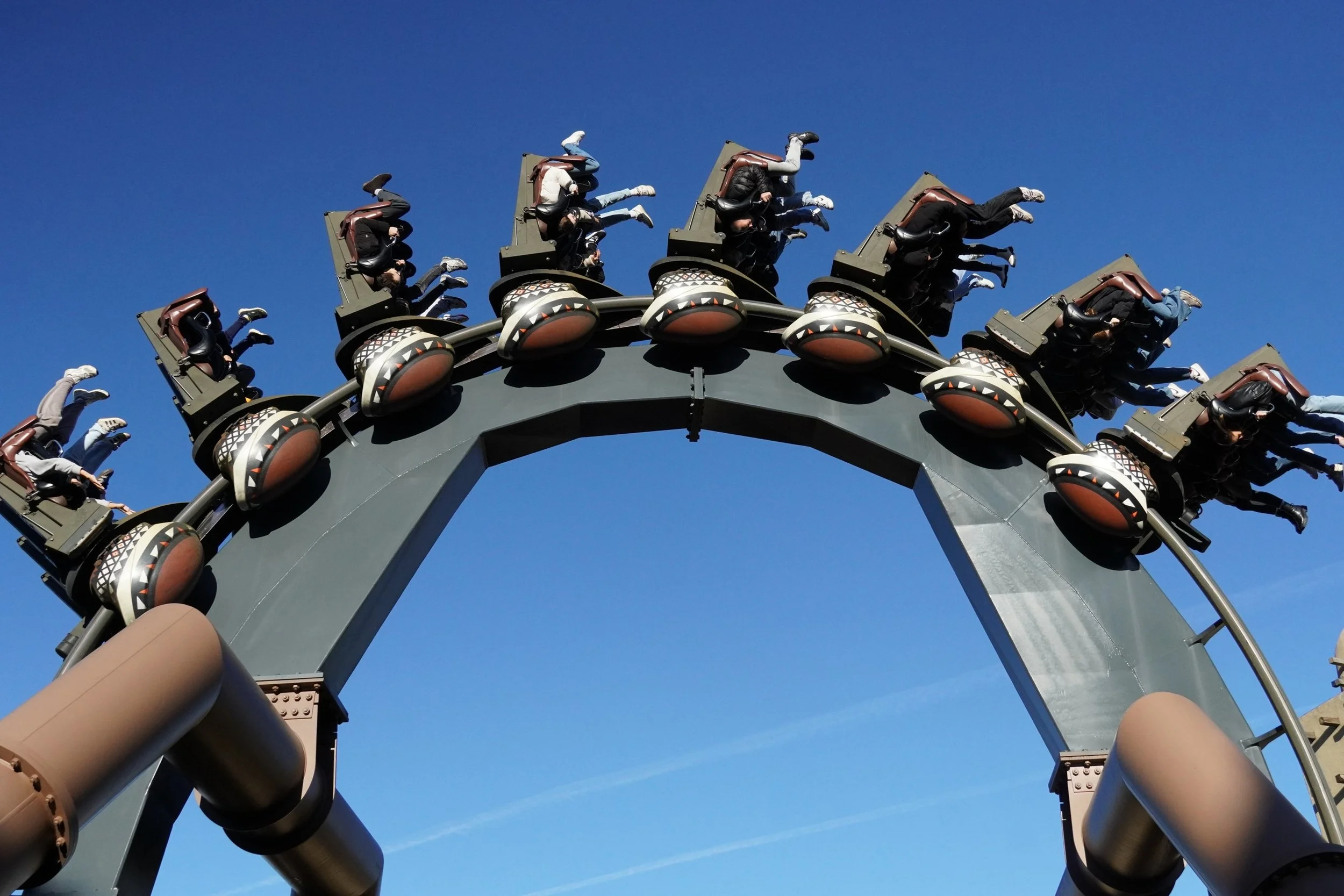 Wintertraum-phantasialand-black-mamba-roller-coaster-c.JPG