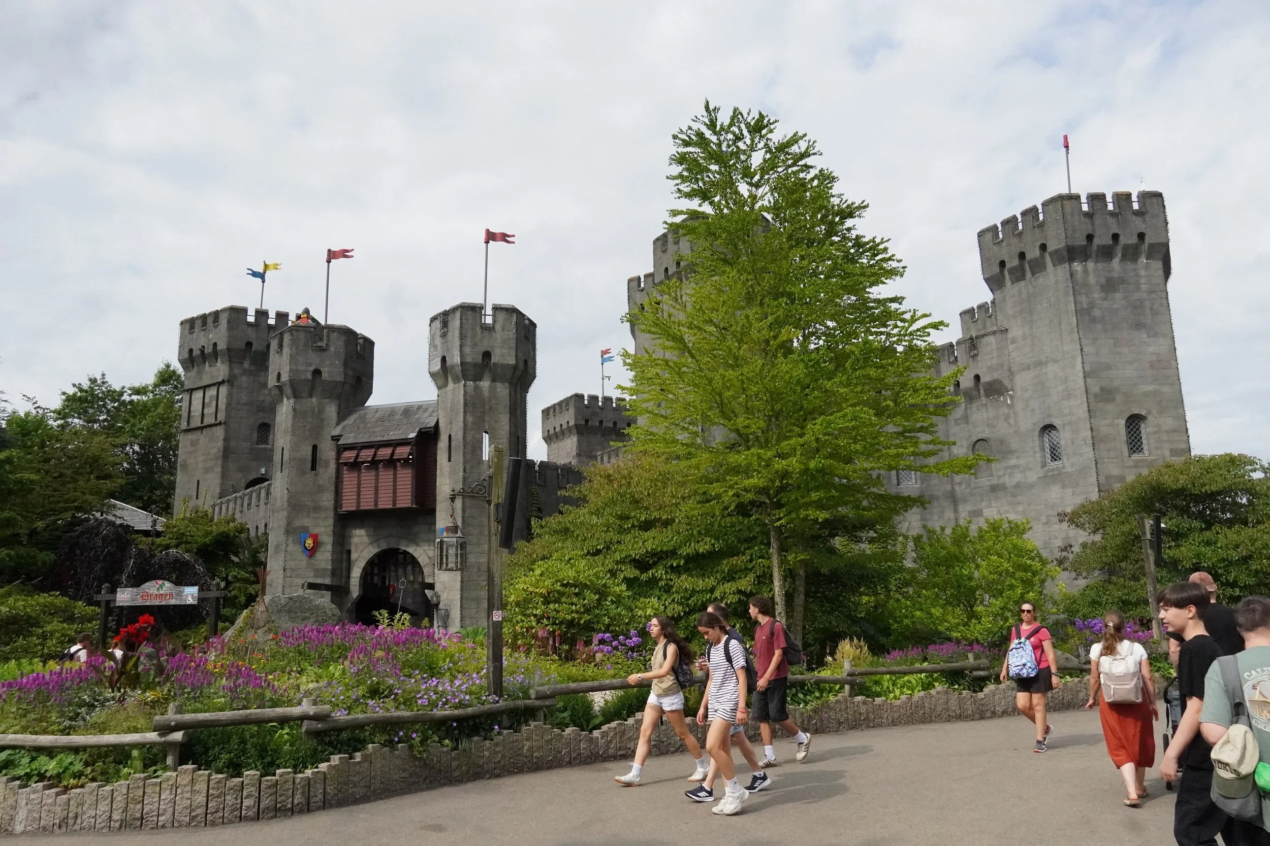 dragen-mack-rides-powered-roller-coaster-legoland-billund-denmark-castle.JPG