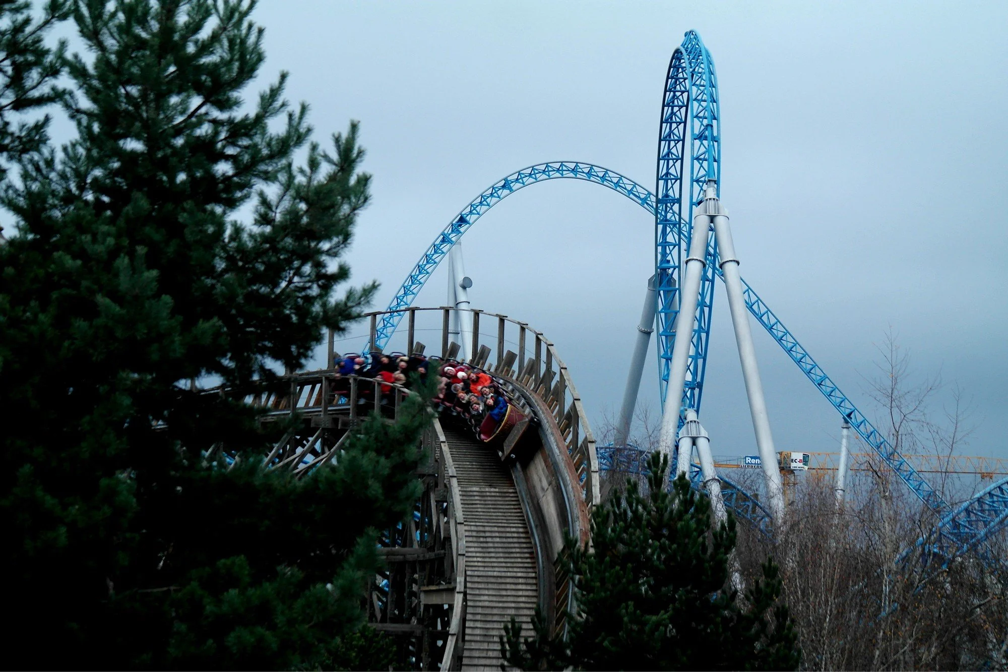 winter-europa-park-blue-fire-wodan-timbur-coaster-a.JPG