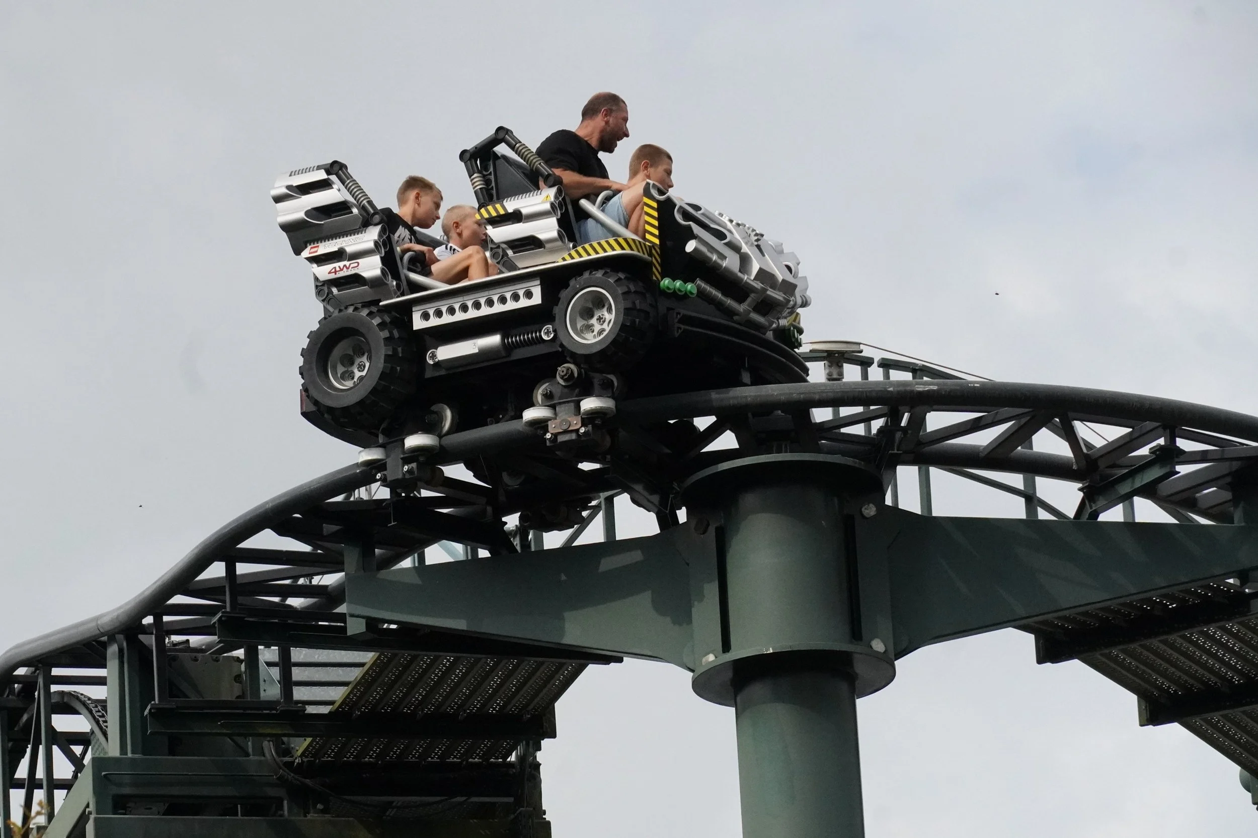 x-treme-racers-mack-rides--wild-mouse-roller-coaster-legoland-billund-denmark-c.JPG