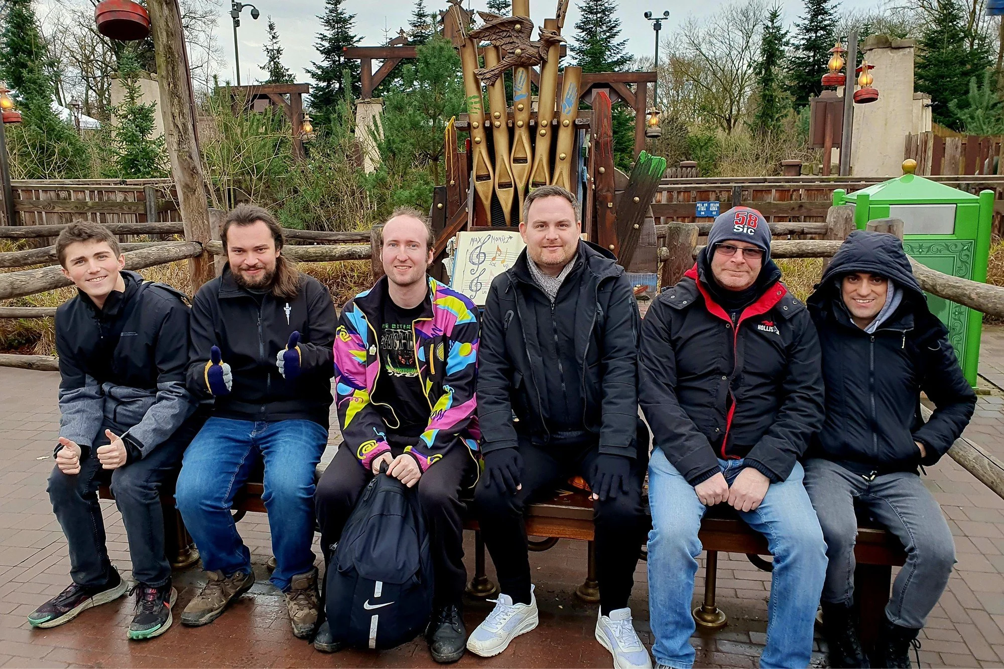 winter-efteling-netherlands-max-moritz-queue-group.JPG