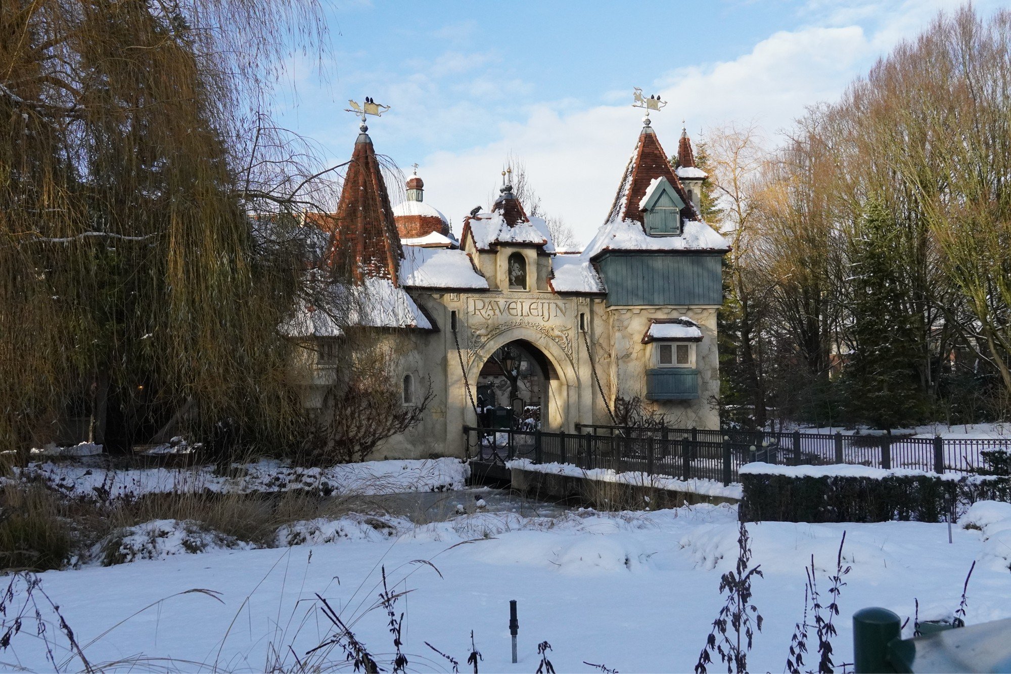 winter-efteling-netherlands-snow-raveleijn.JPG