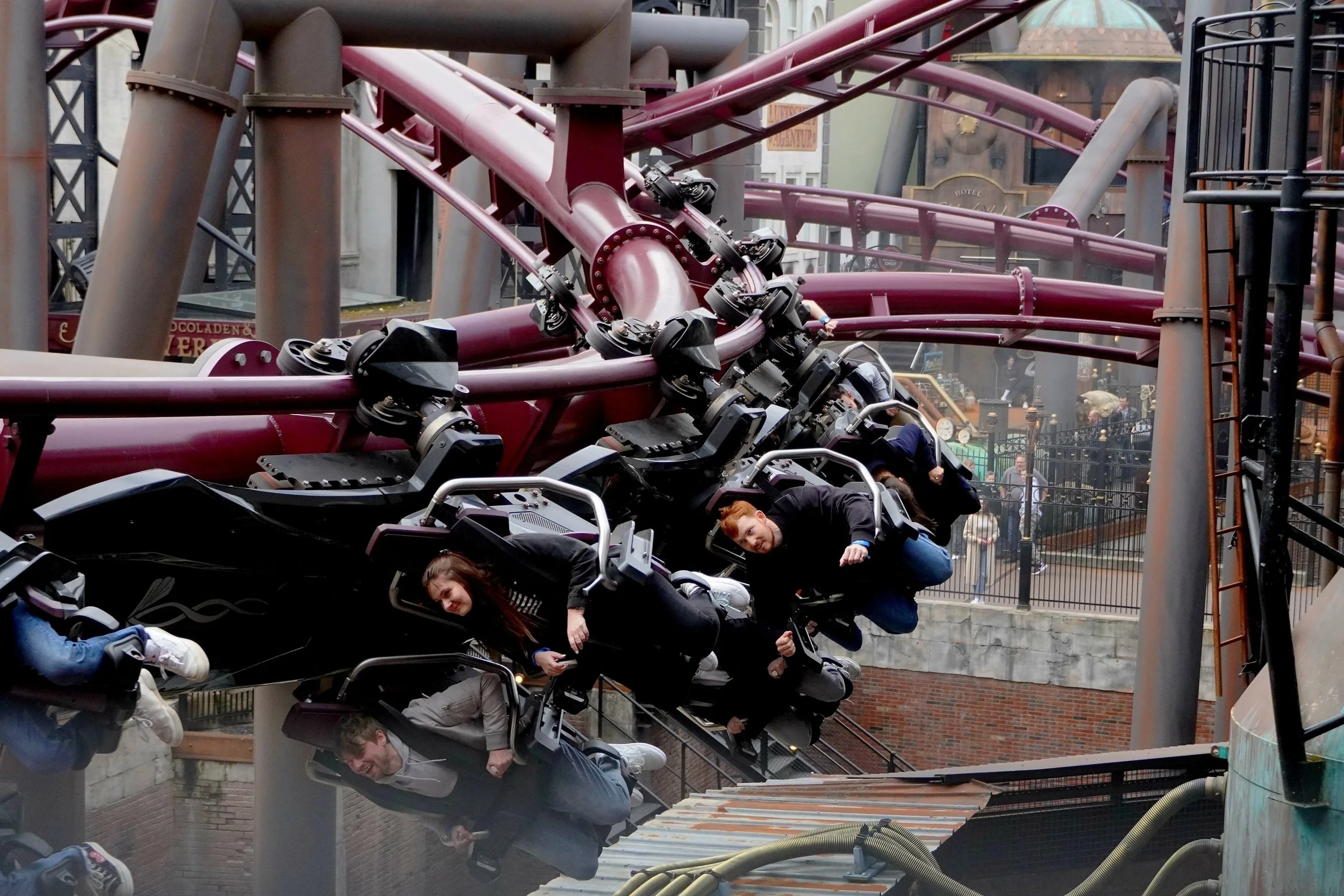 phantasialand-germany-bruhl-fly-vekoma-flying-roller-coaster-l.JPG