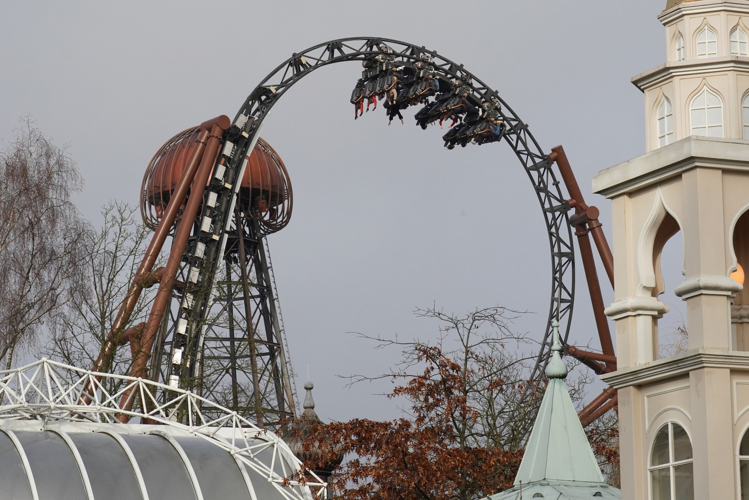 winter-europa-park-voltron-mack-rides-roller-coaster-hh.JPG