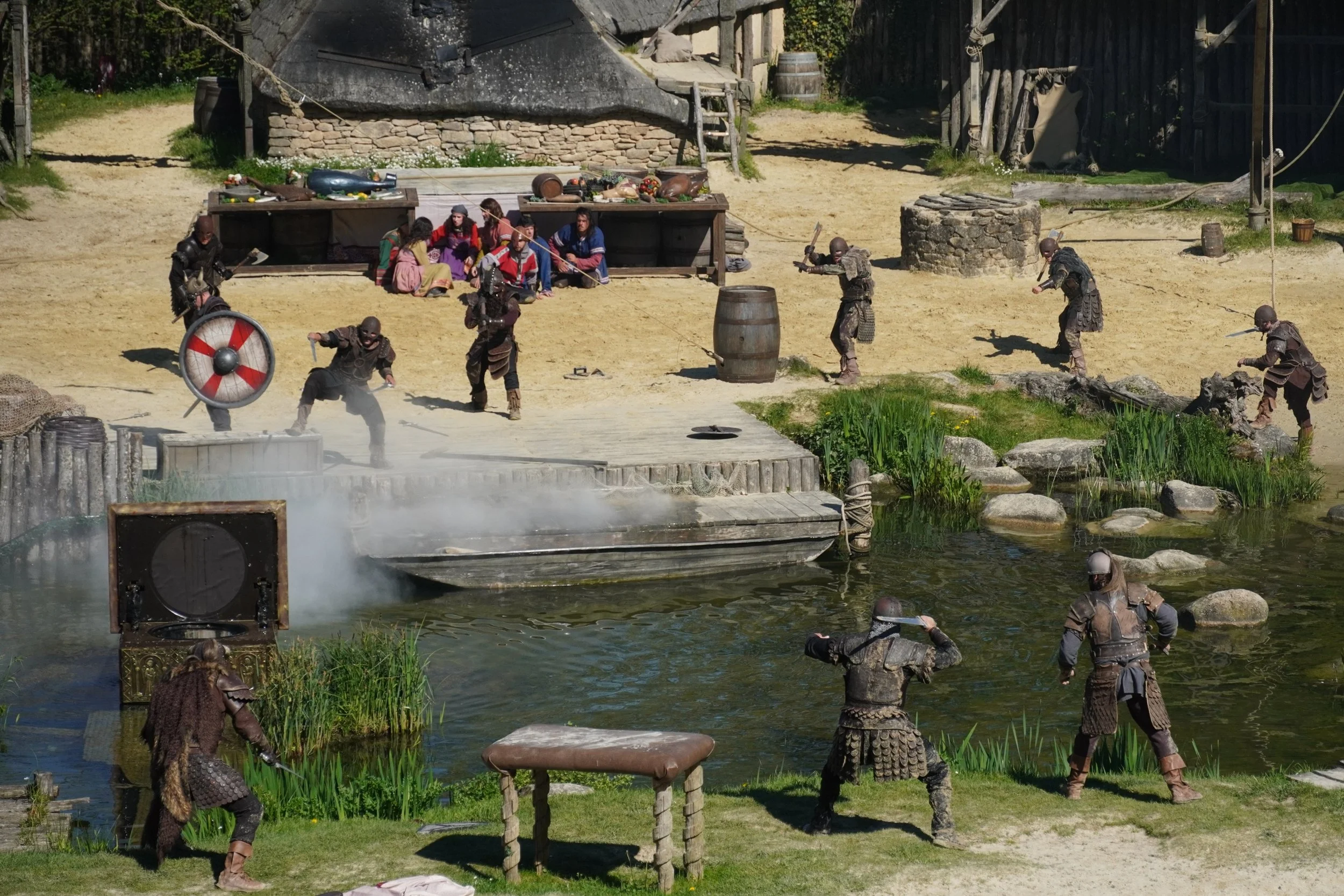 les-vikings-puy-du-fou-theme-park-show-france-b.JPG