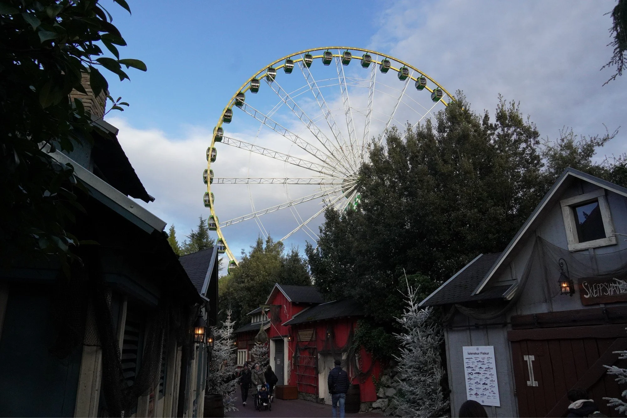 winter-europa-park-ferris-wheel-b.JPG