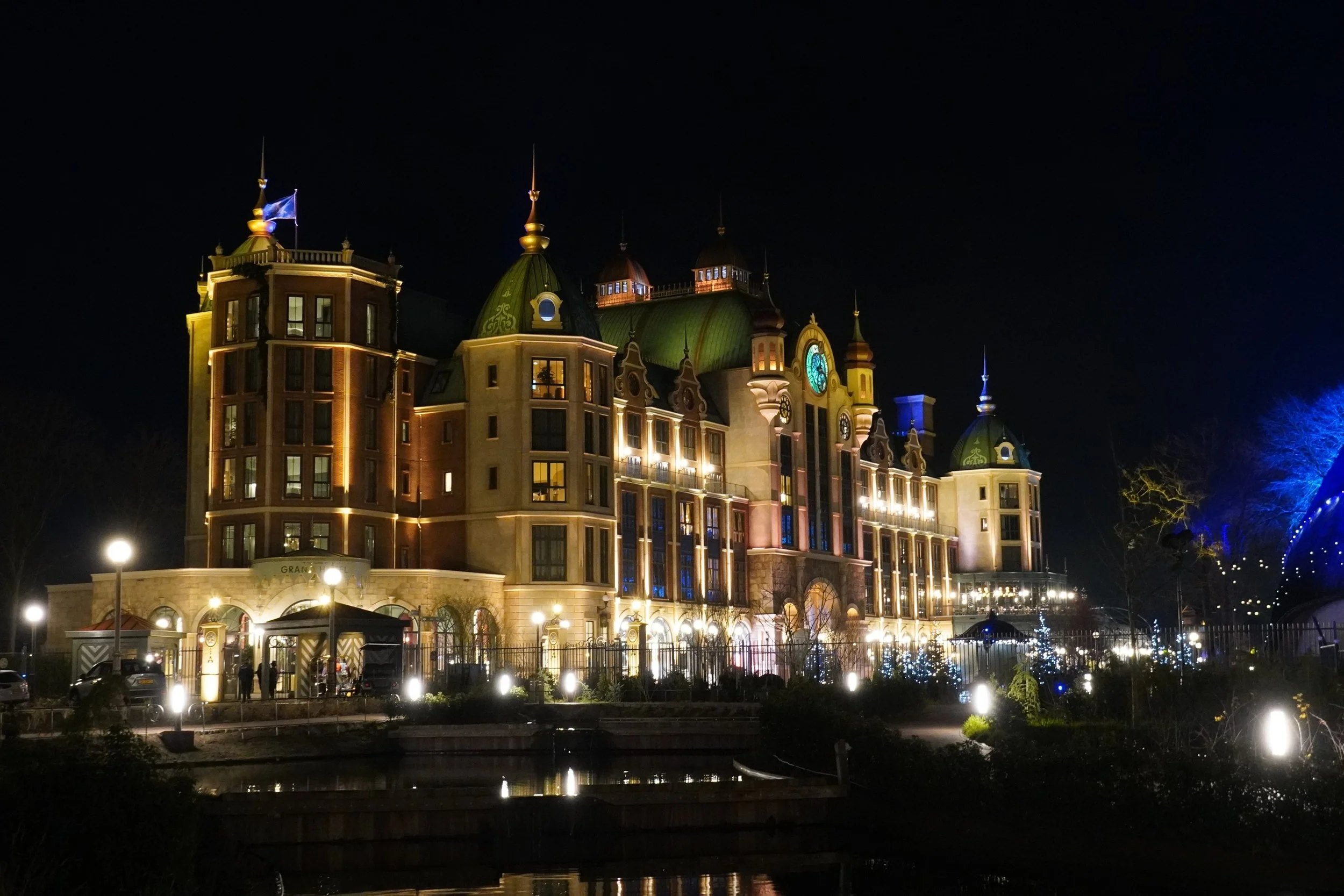 winter-efteling-netherlands-grand-hotel.JPG