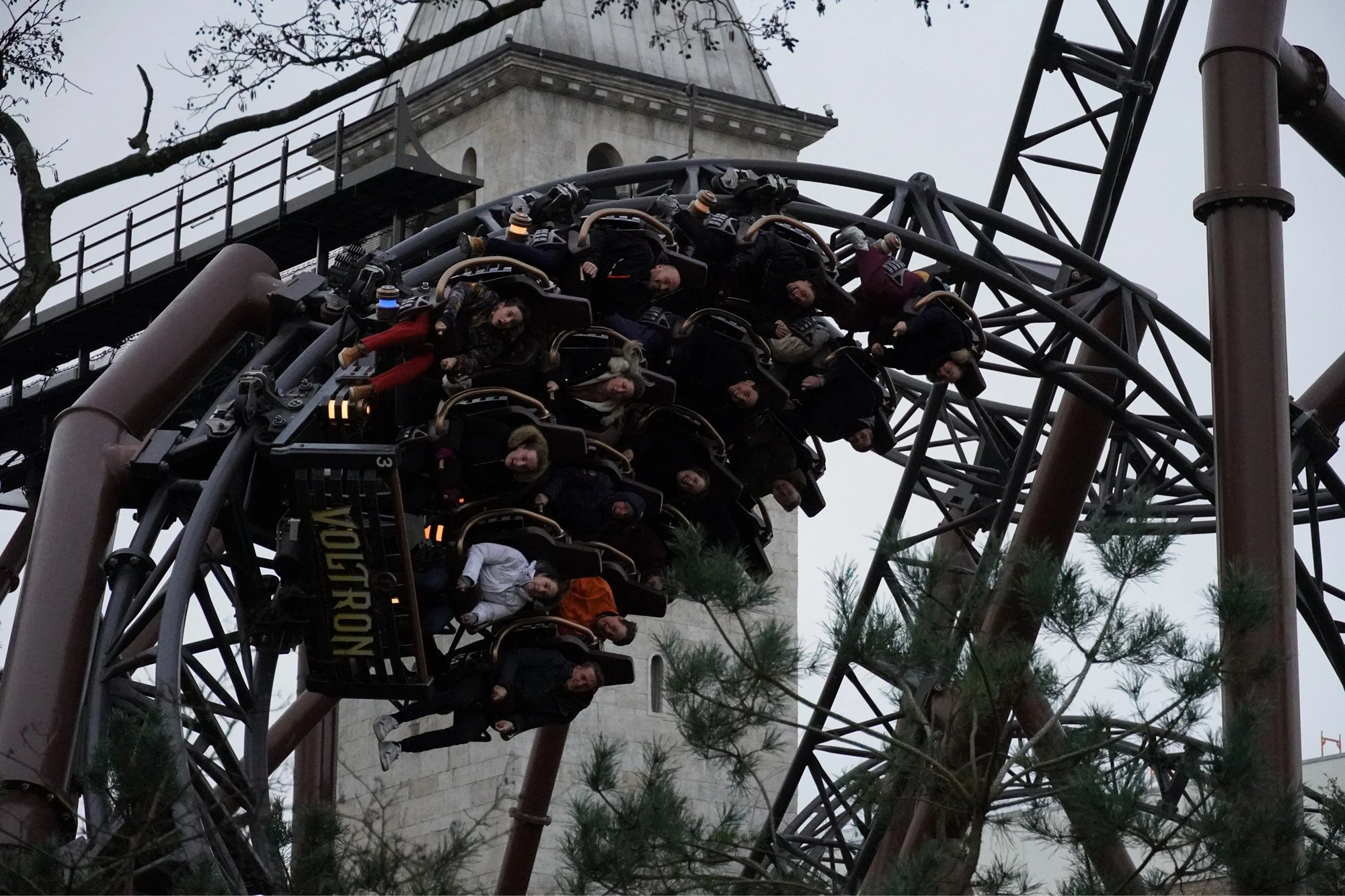 winter-europa-park-voltron-mack-rides-roller-coaster-i.JPG