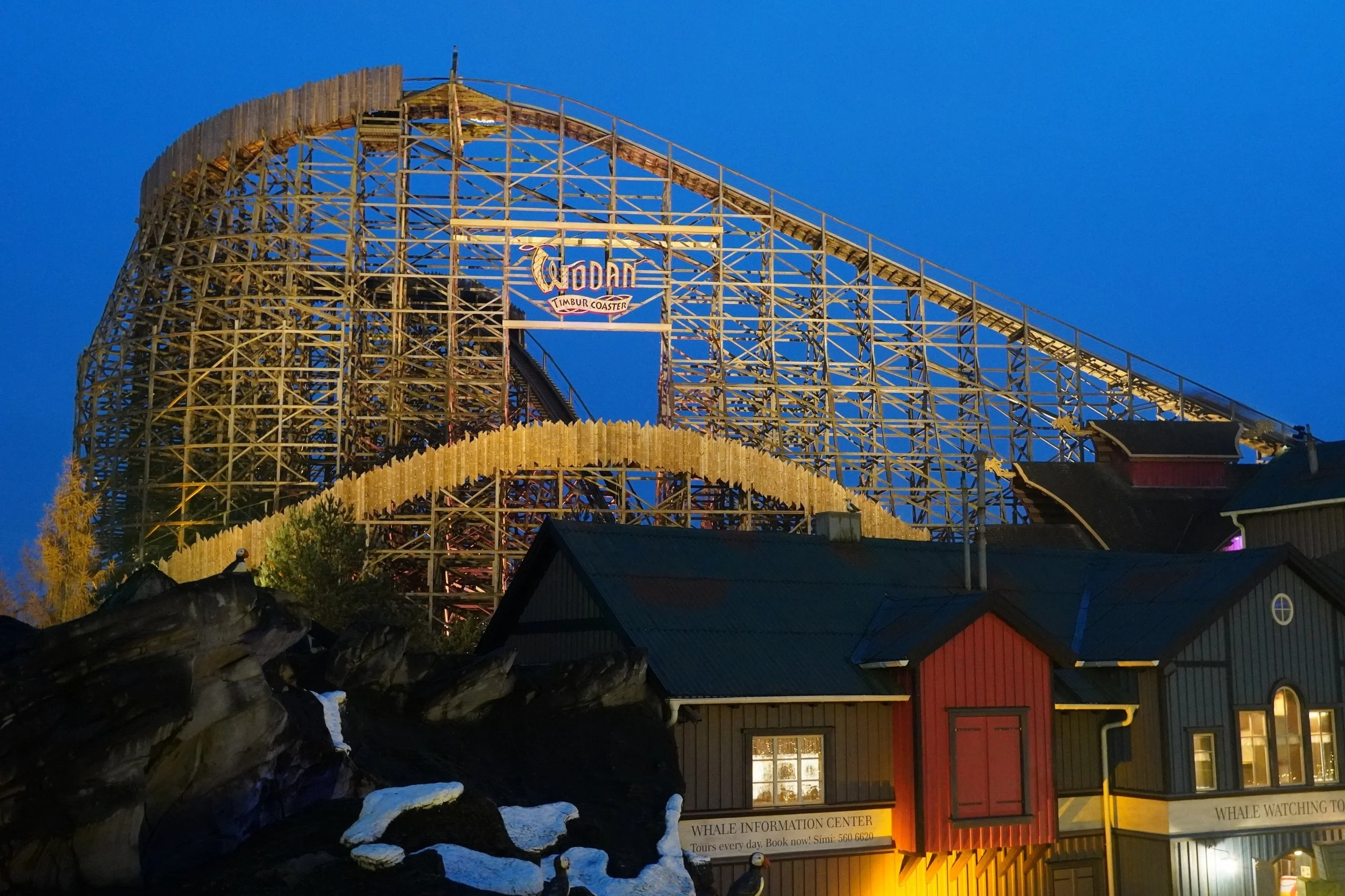 winter-europa-park-wodan-timbur-coaster-wood-rollercoaster-ee.JPG