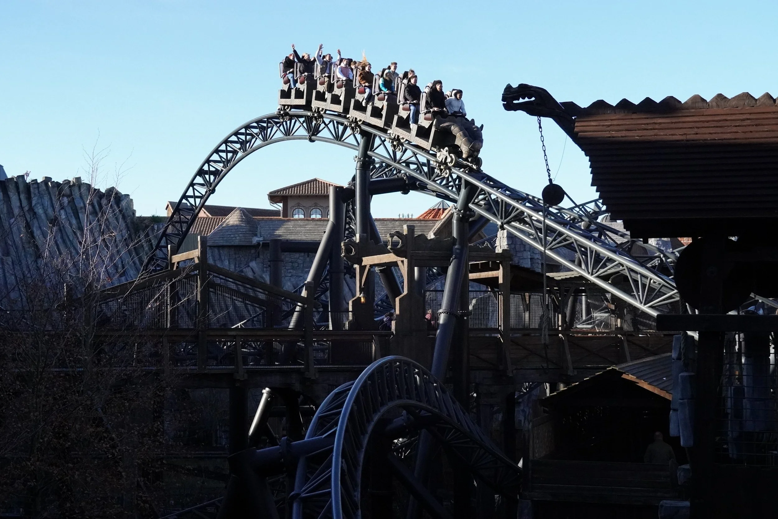 Wintertraum-phantasialand-taron-intamin-roller-coaster-bb.JPG