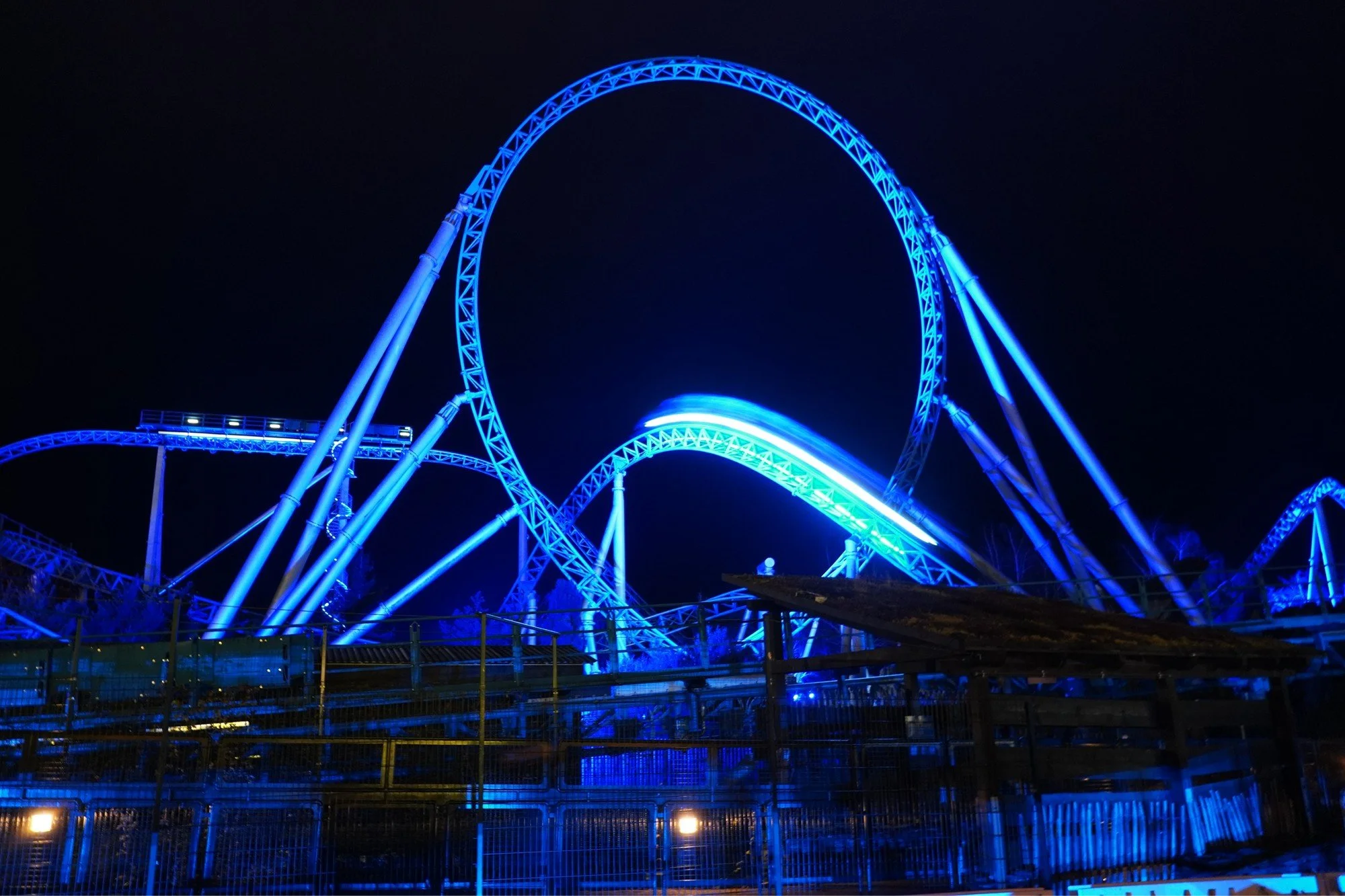 winter-europa-park-blue-fire-mack-rides-roller-coaster-a.JPG