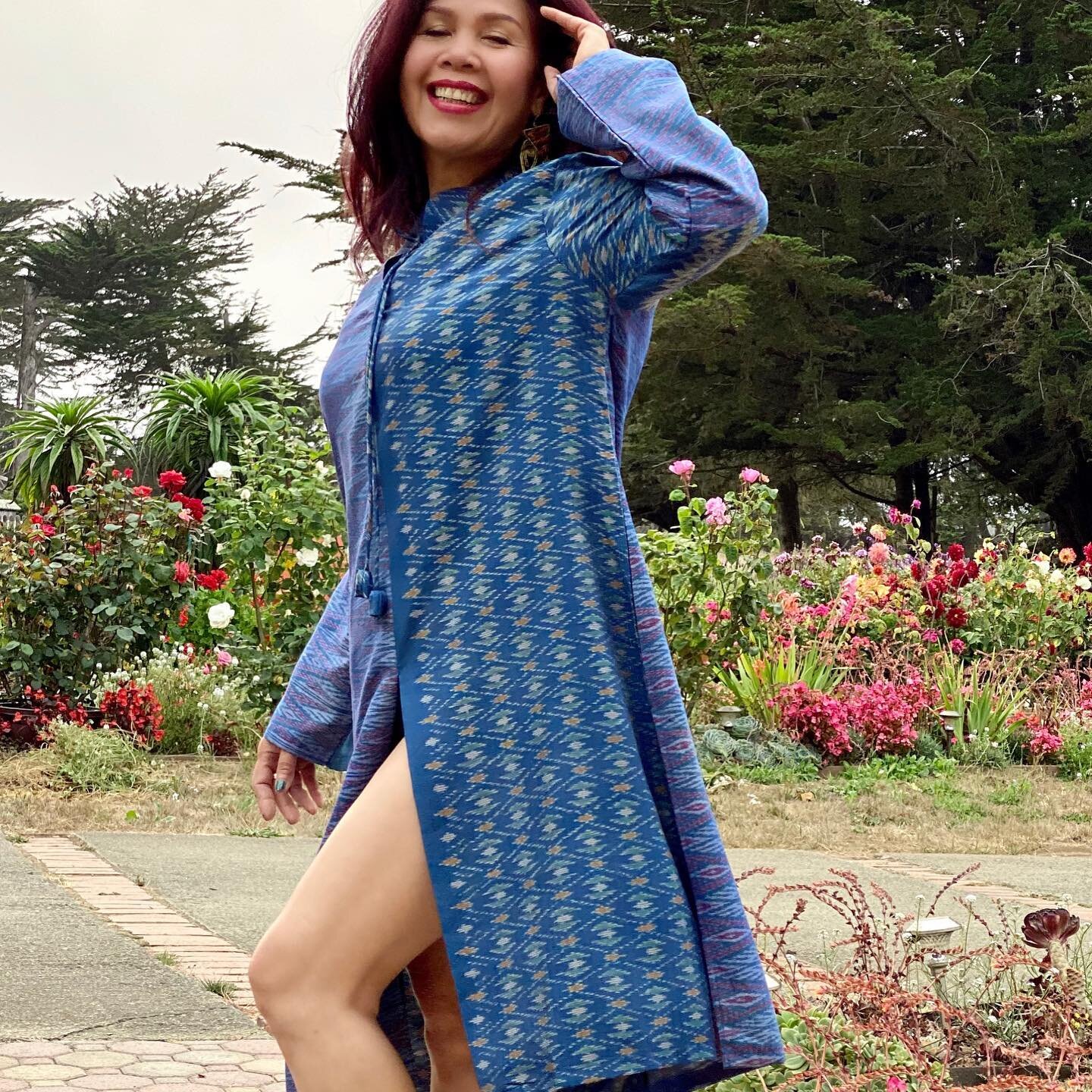 I always feel sexy even I wearing Vintage Silk Tunic #vintage #unique #sexy #comfort #myworld #relaxing #antique #silk #tunicstyle #thaisilk #tingsthaiculture #fortbragg #california