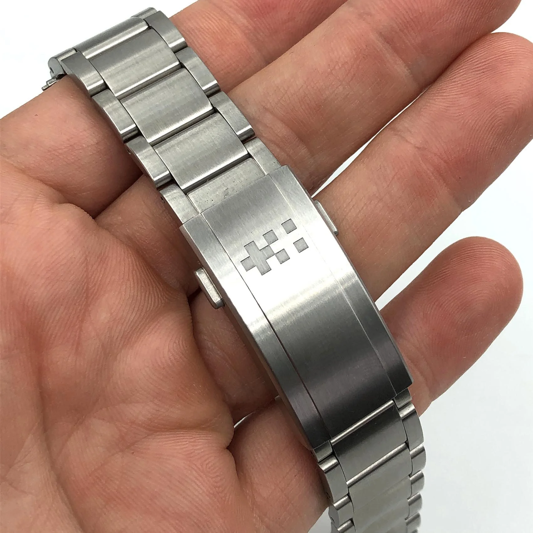 SOLD - C60 Mk3 20mm stainless bracelet
