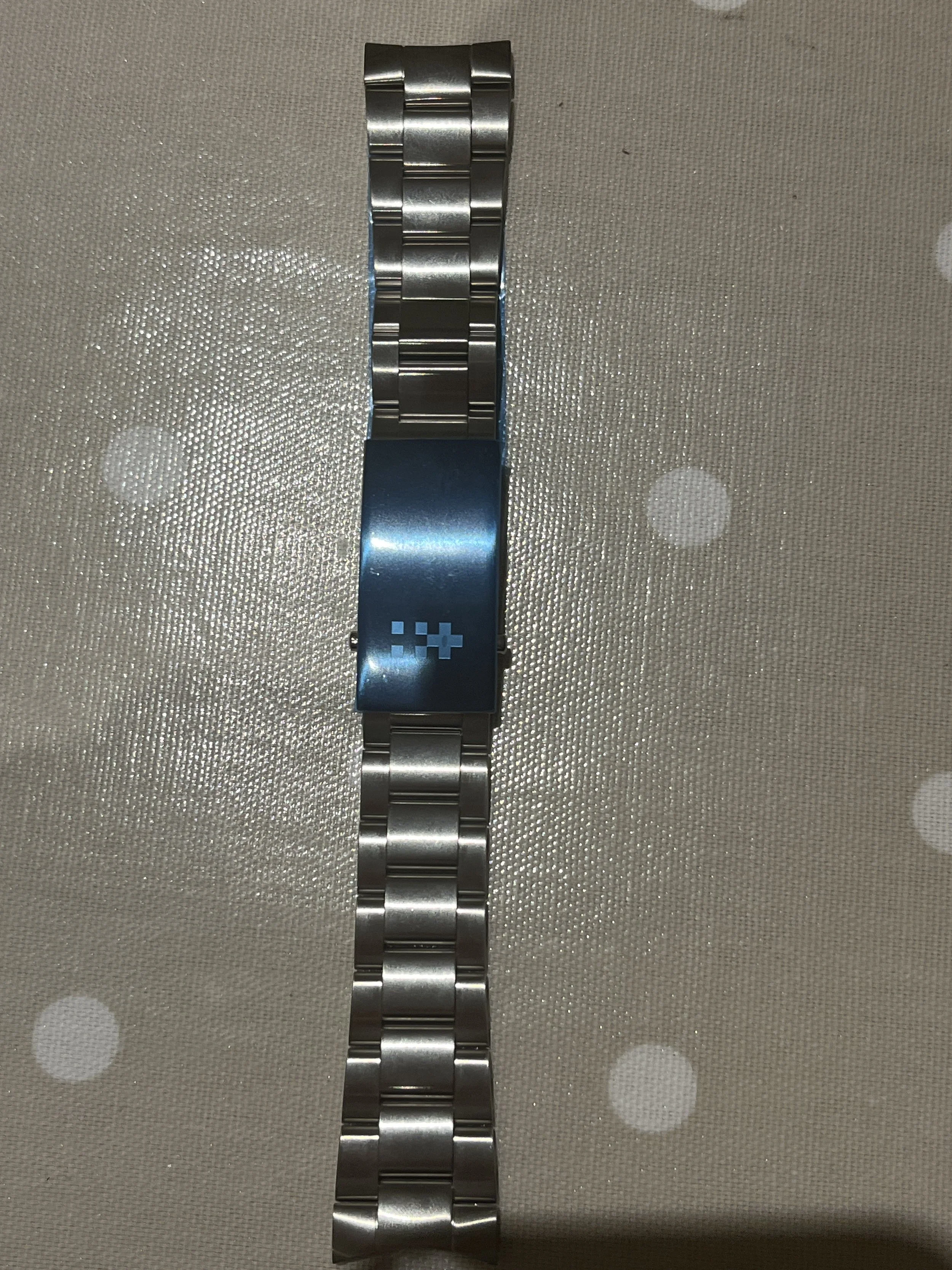 SOLD STR16 Unused bracelet brushed centre links with ratchet adjustment for C65