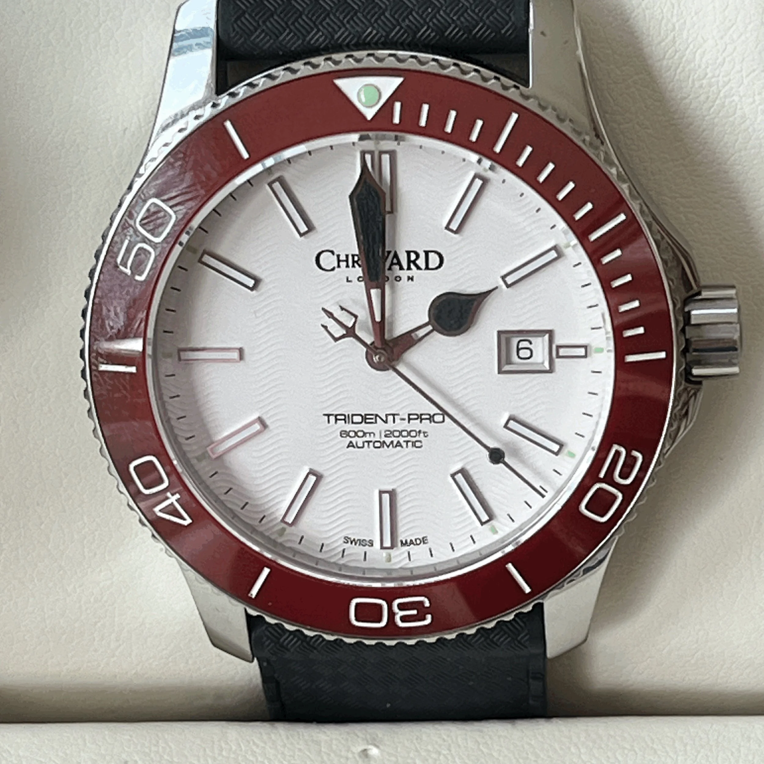SOLD WH199 C60 Trident 600 Mk2 Red/white 43mm (11/2015)